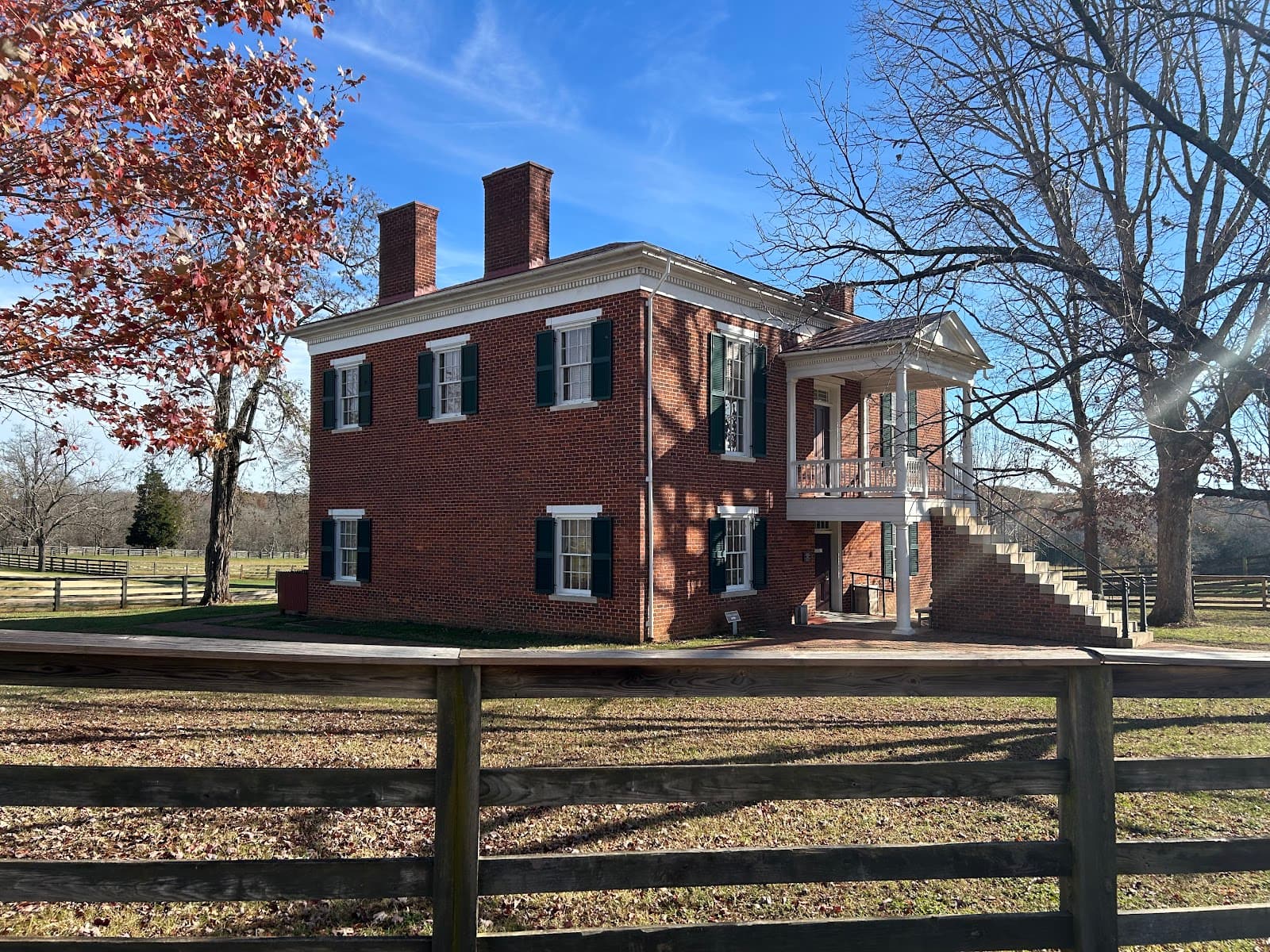Appomattox Court House Visitor Center - Image 1