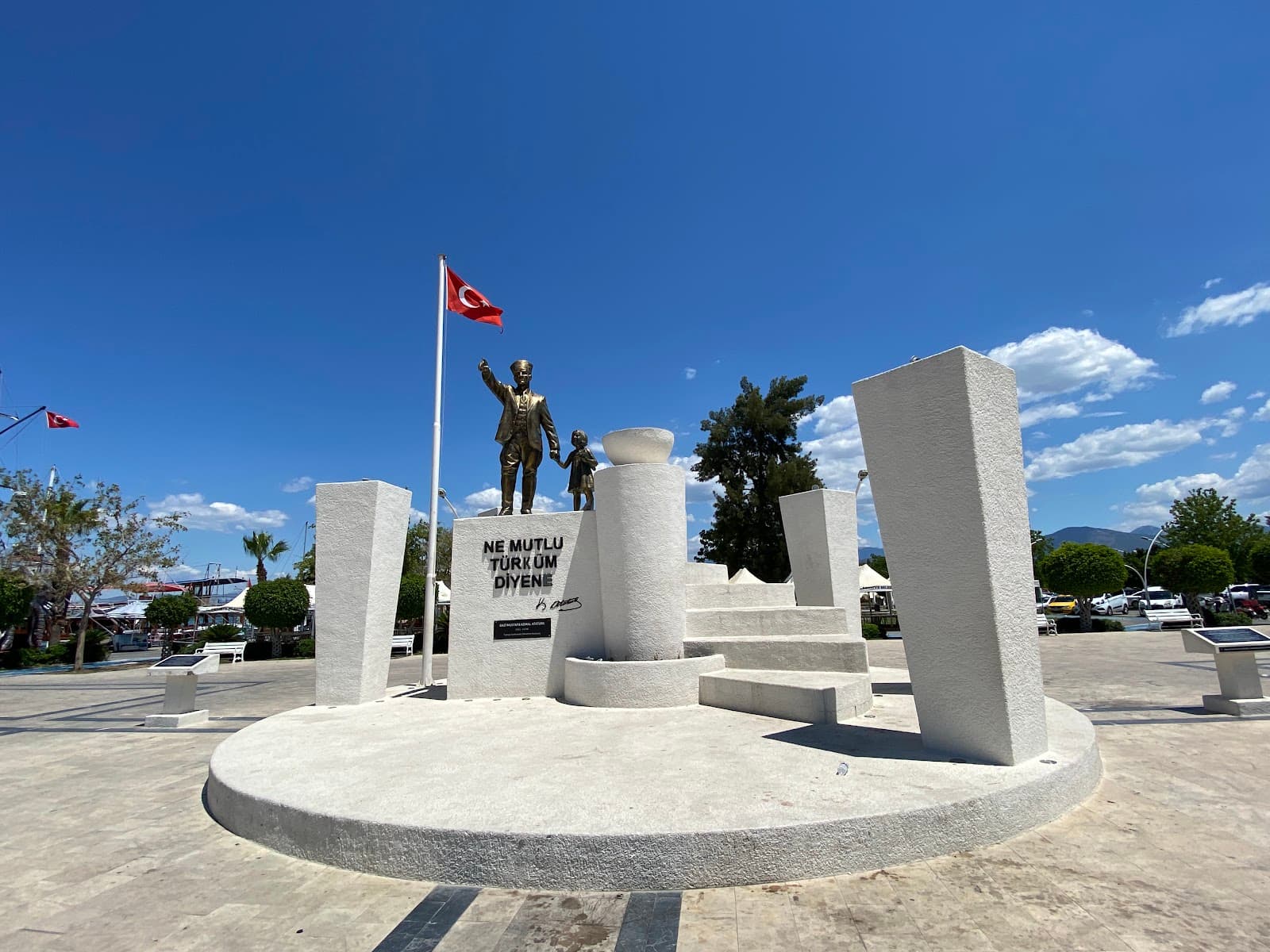 Beşkaza Square - Image 1