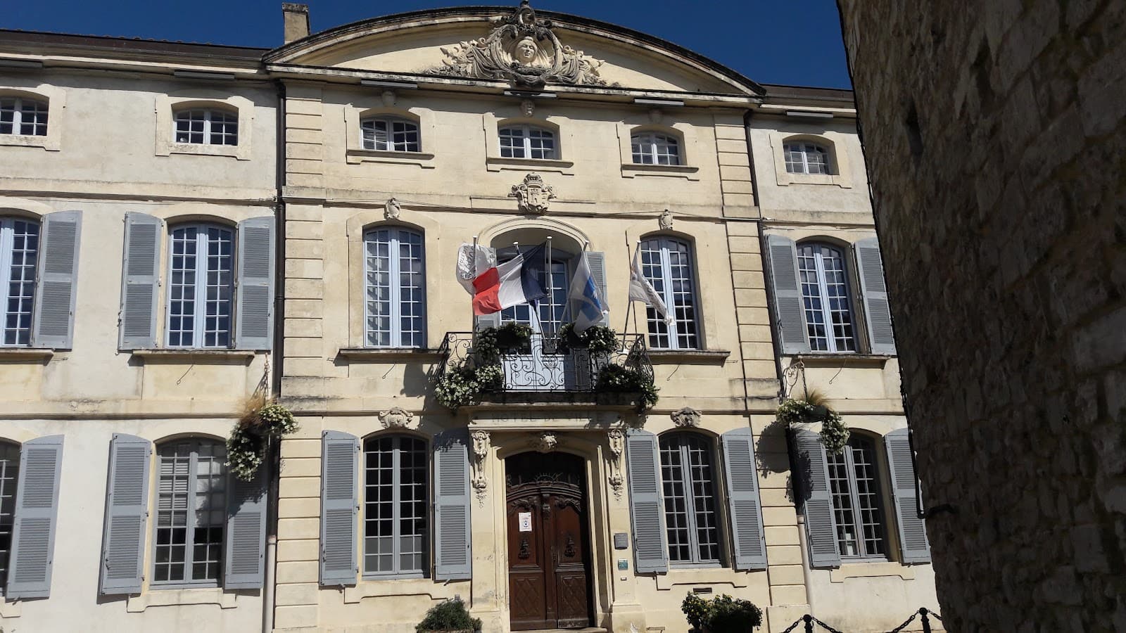 Saint-Paul-Trois-Châteaux - Image 1