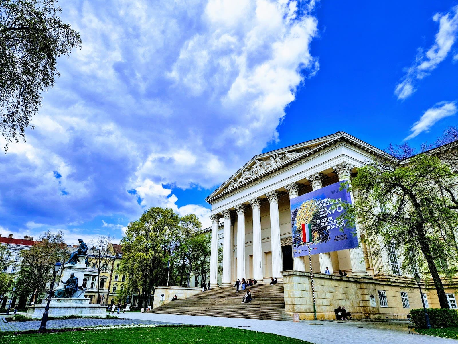 Museum Rooftop Garden (specific museum name not provided) - Image 1