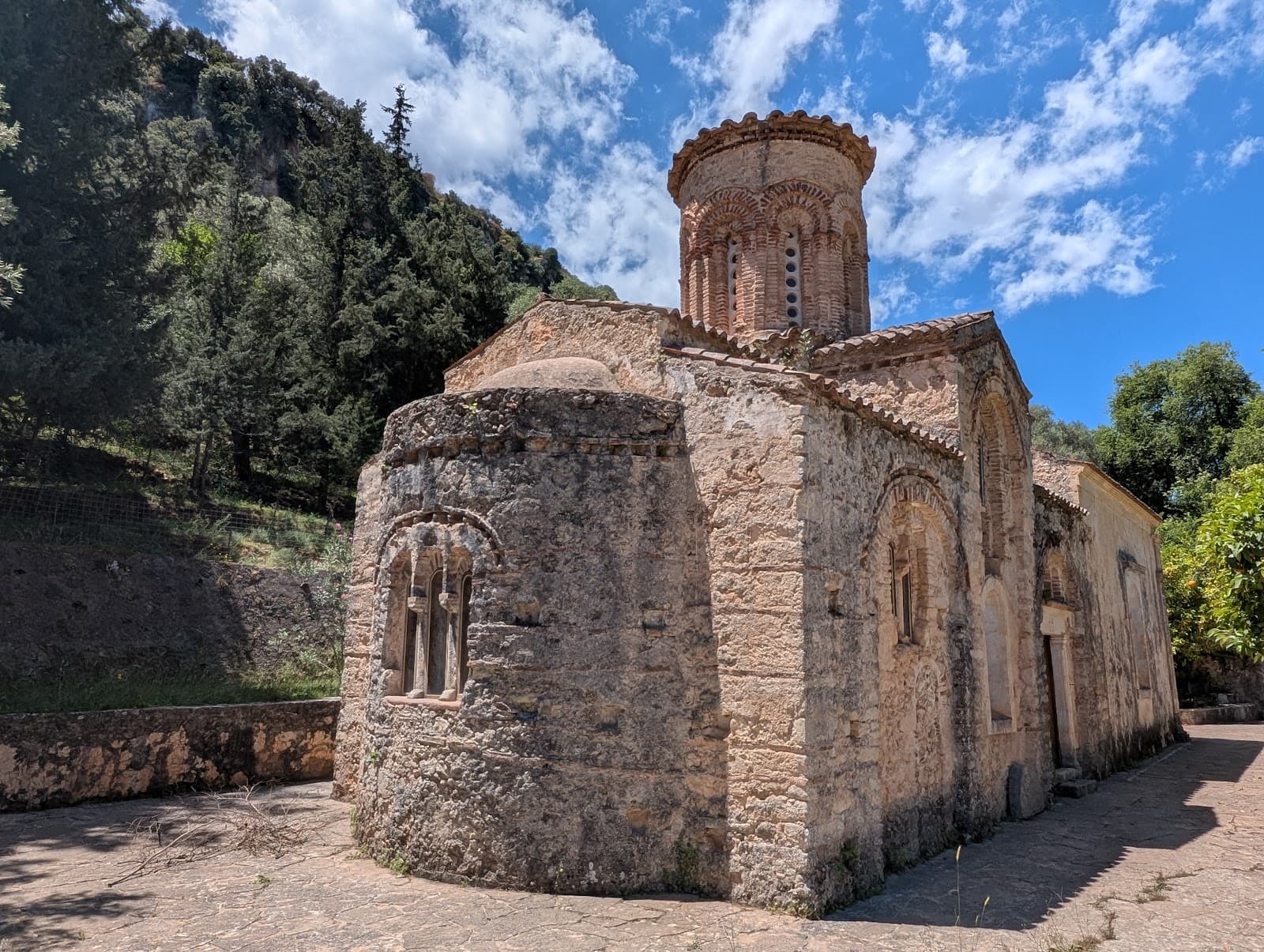 Church of Agios Nikolaos Kyriakoselia - Image 1
