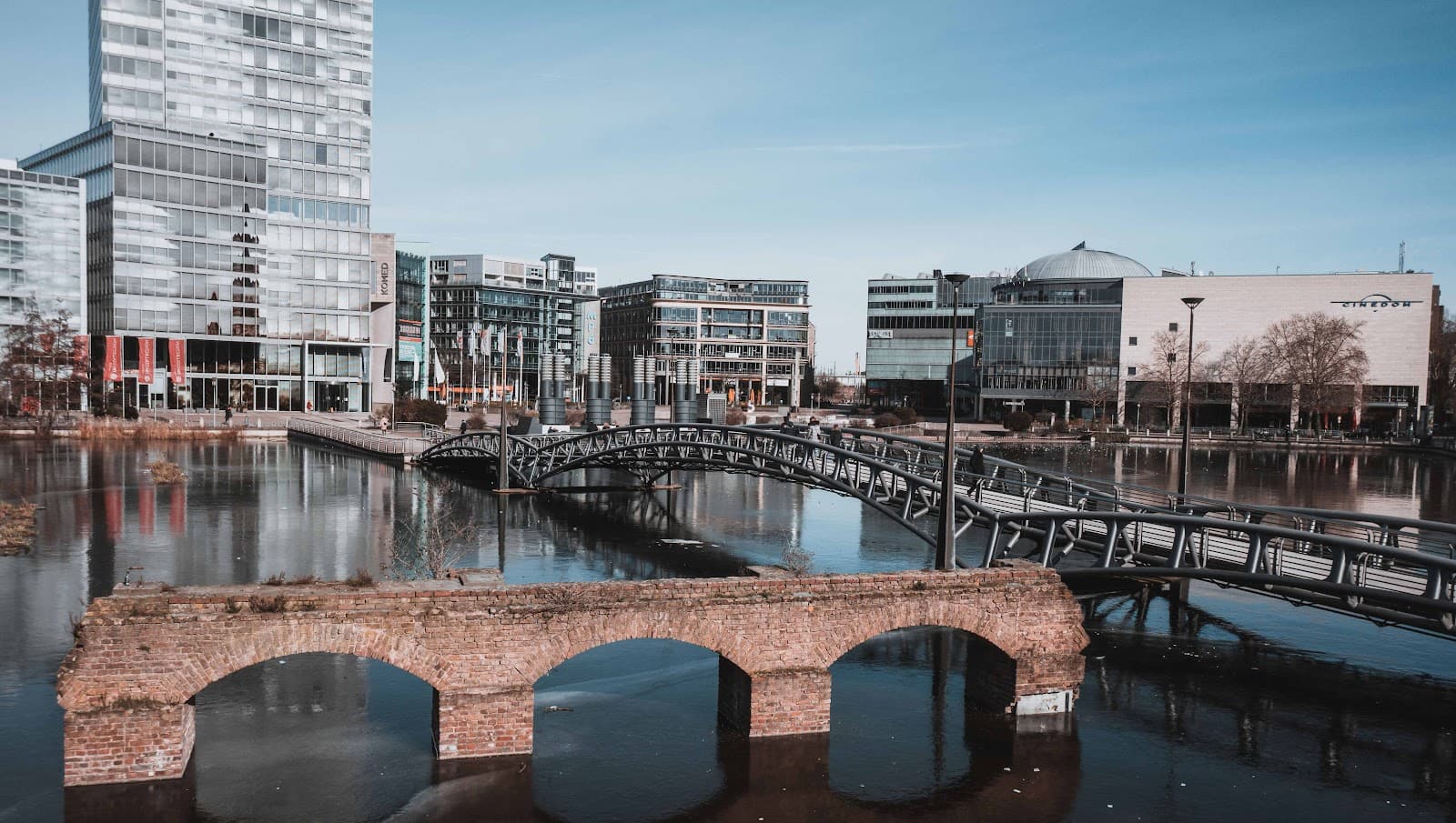 Mediapark & Kölnturm Lake - Image 1
