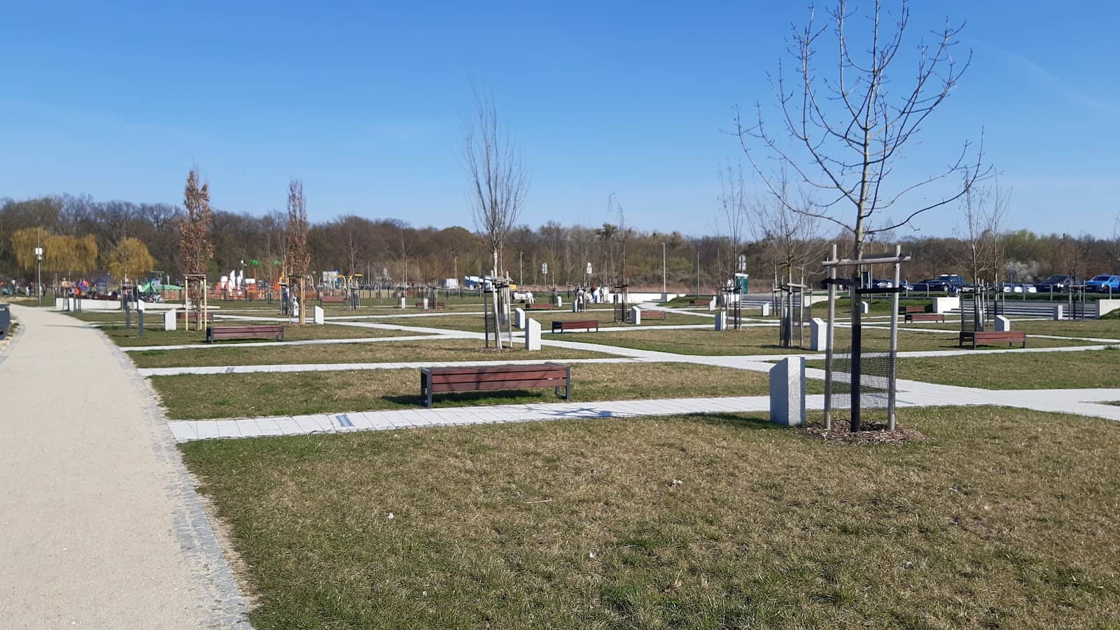 Ample Benches