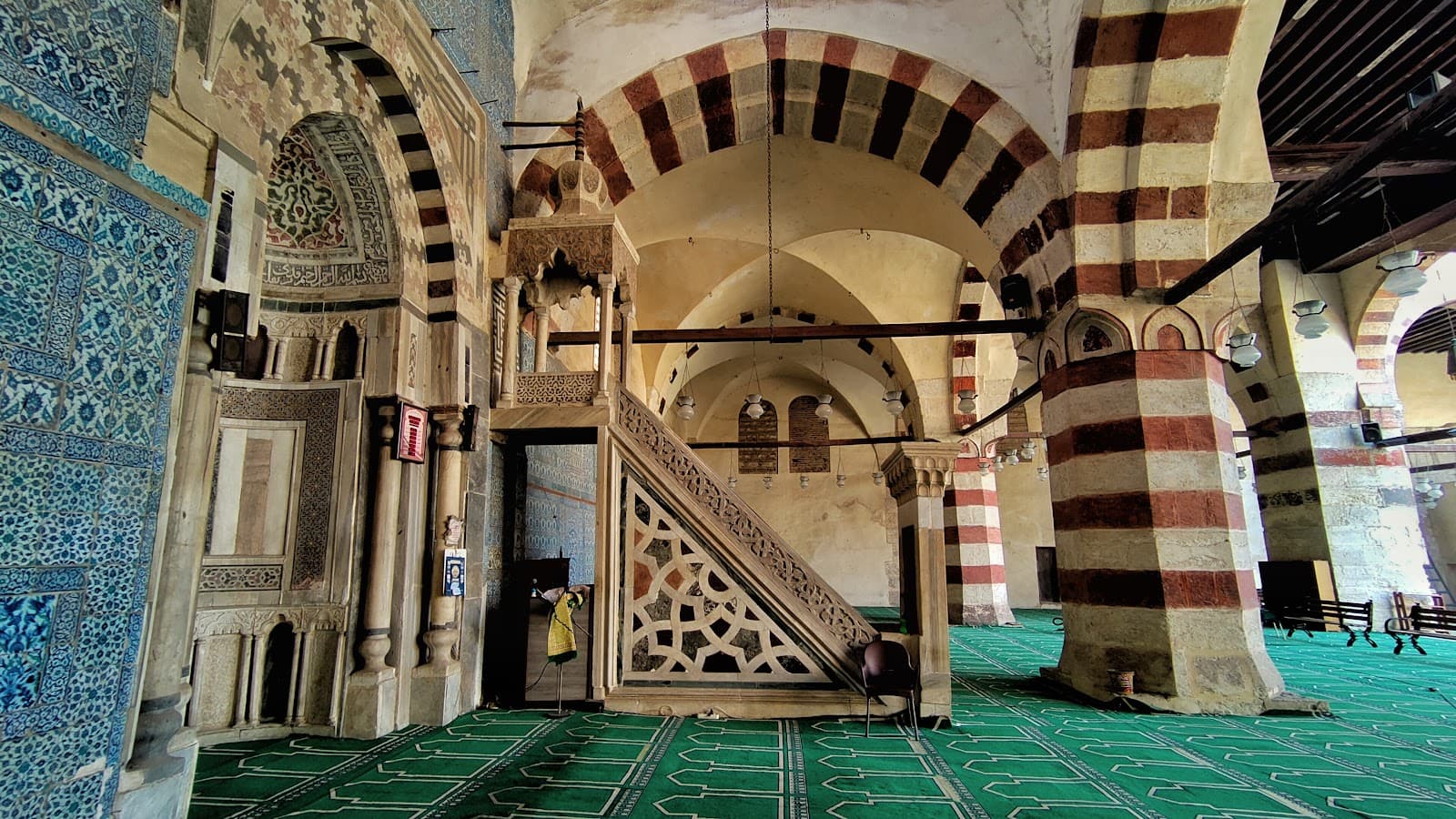 Darb al-Ahmar Cairo - Image 1