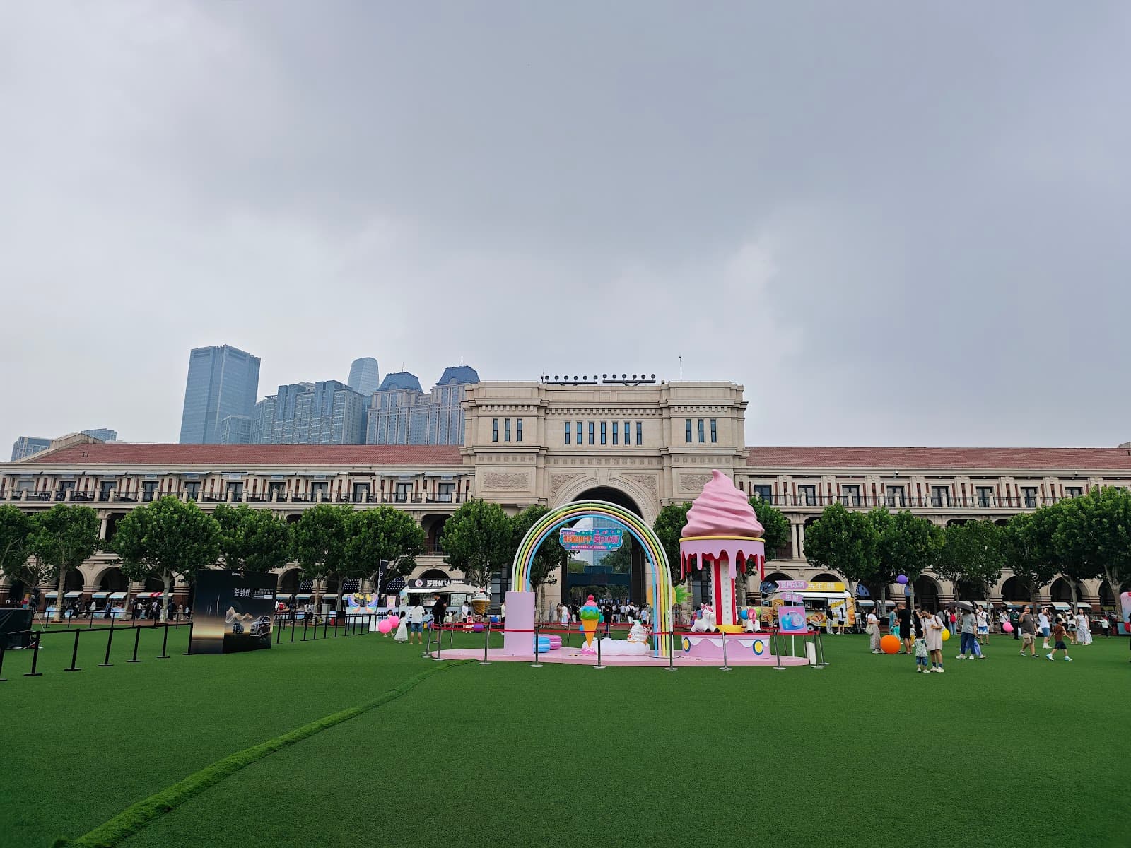 Minyuan Square, Tianjin - Image 1