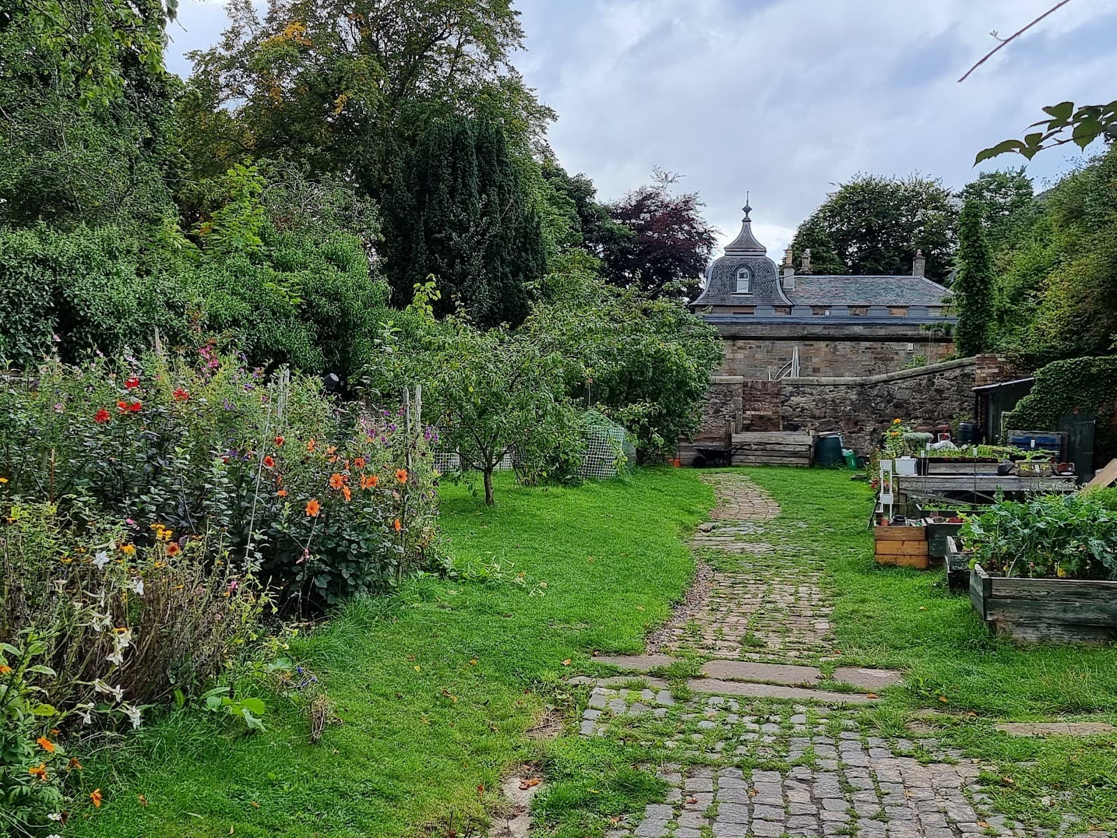 Duddingston Village Edinburgh - Image 1