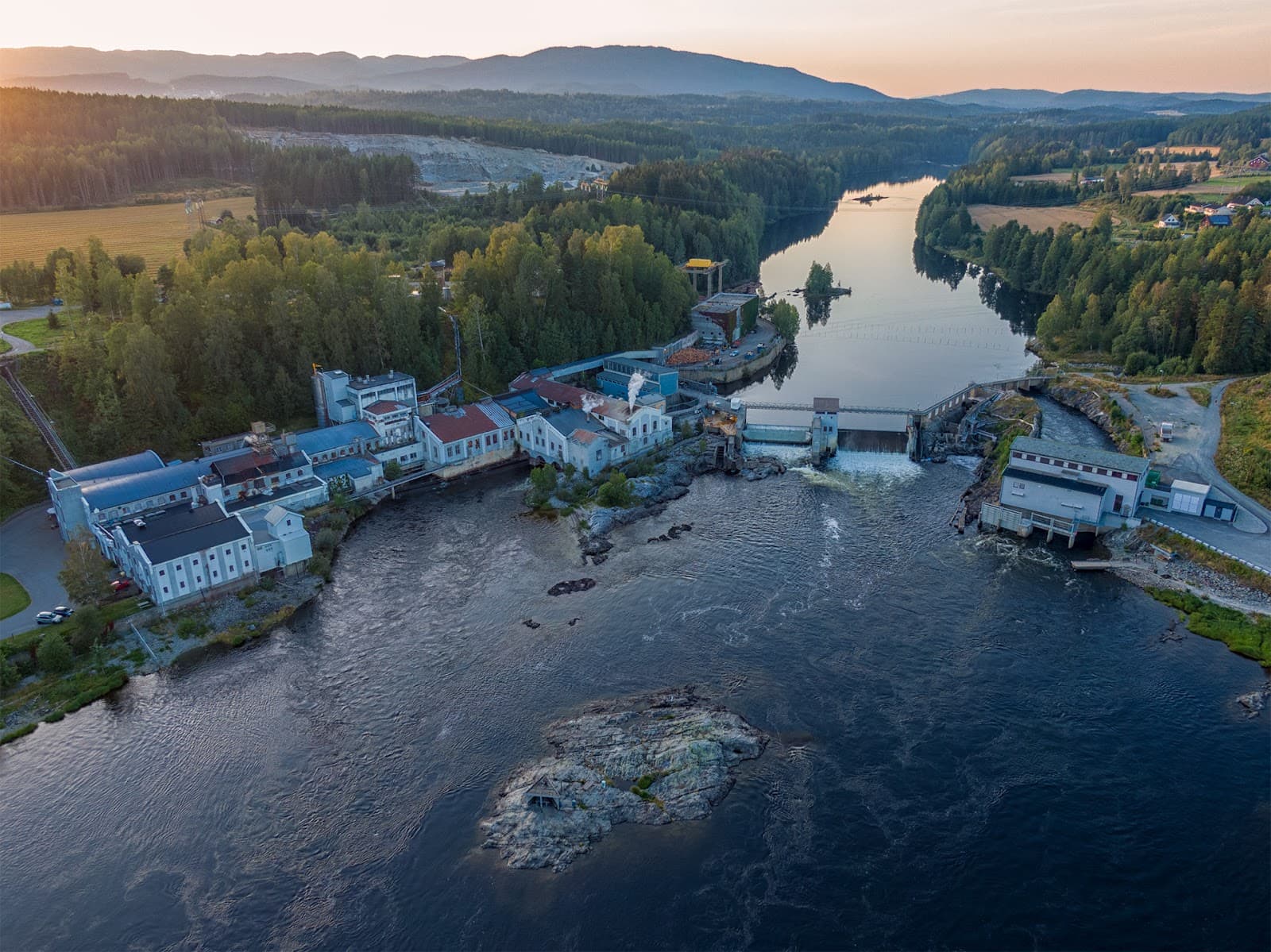 Hellefossen Waterfall & Salmon Ladder - Image 1
