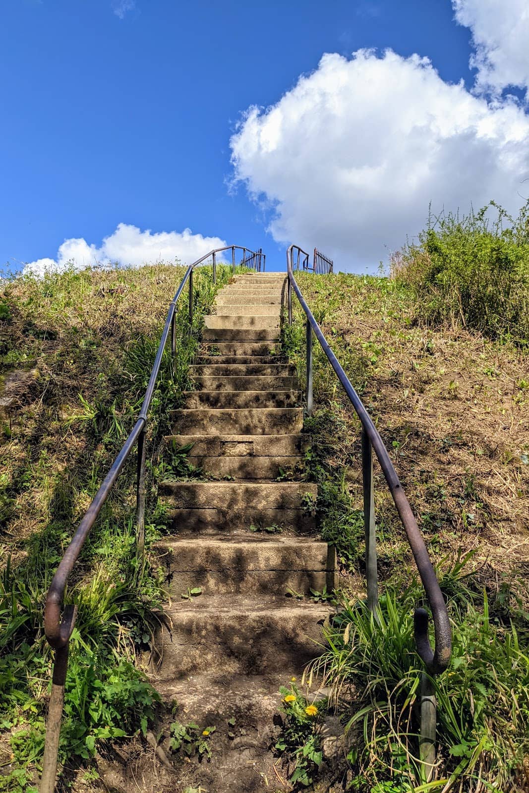 The Mound and Pillar