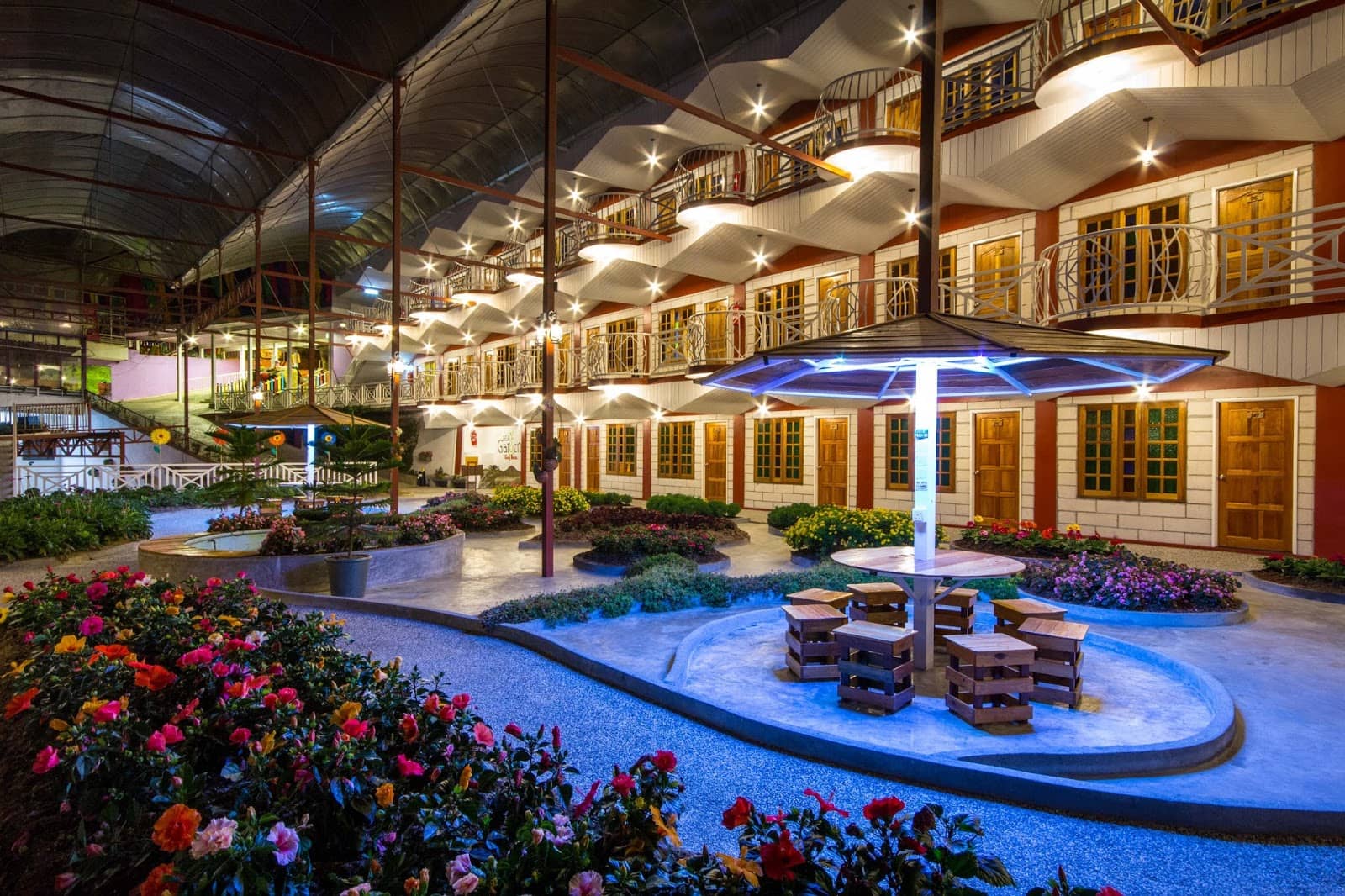 Kea Garden Guest House Courtyard