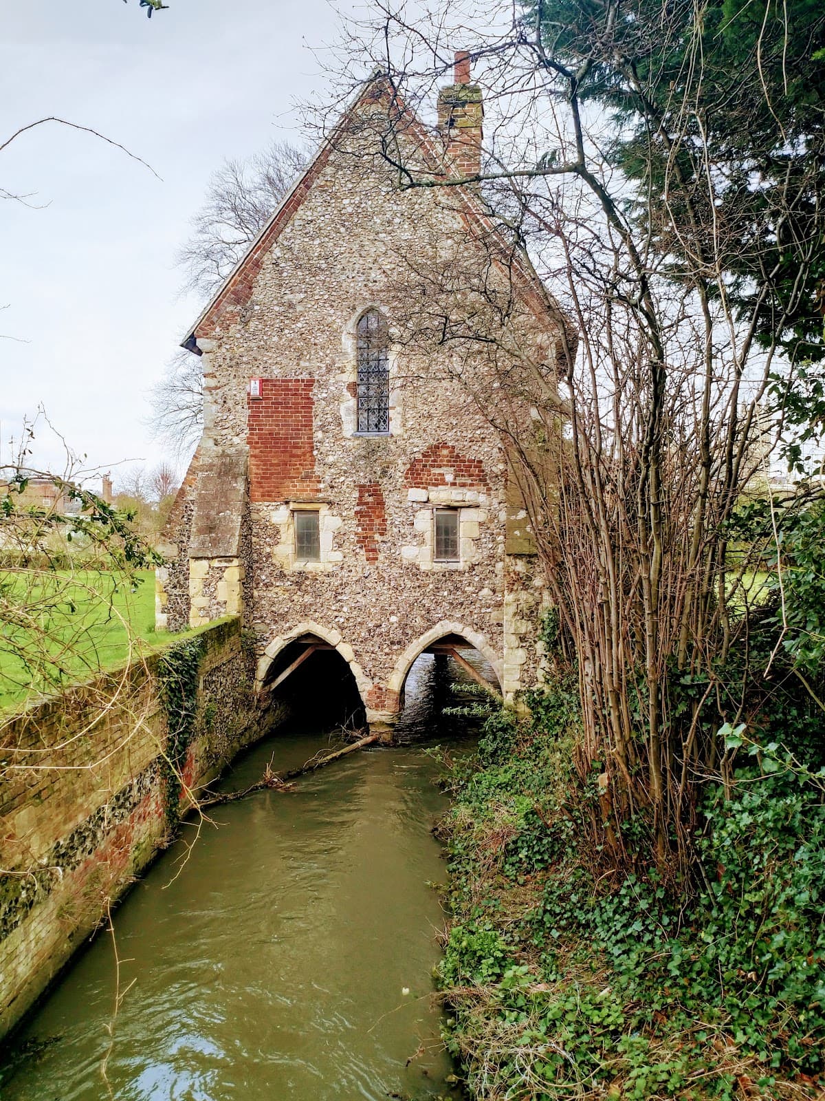 Greyfriars Chapel and Franciscan Gardens - Image 1