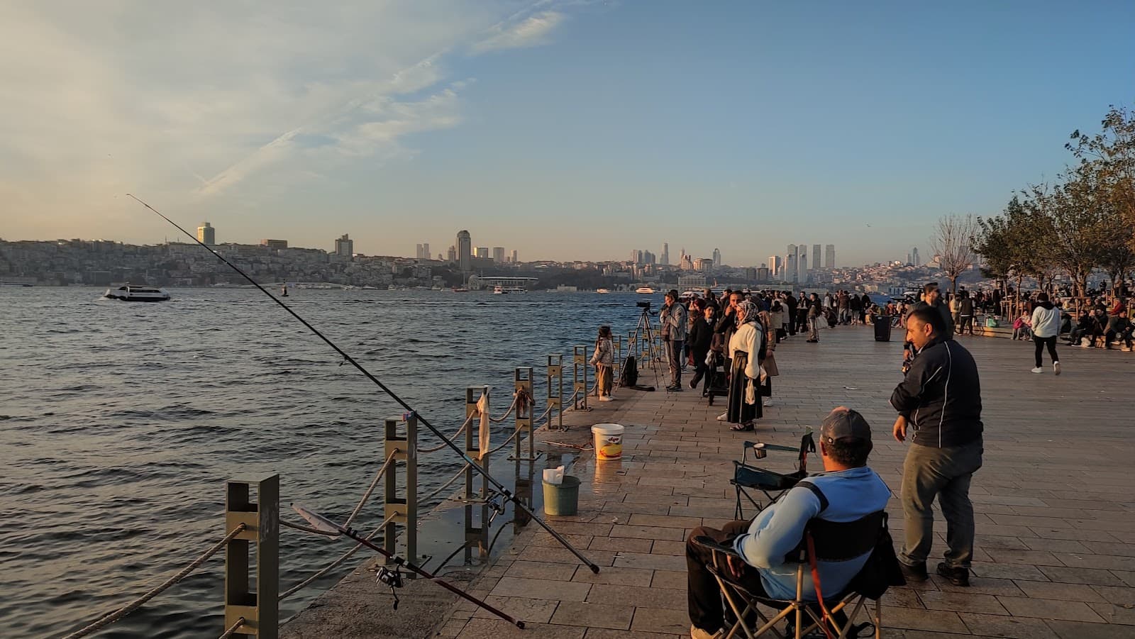 Uskudar to Beykoz shoreline, Istanbul - Image 1
