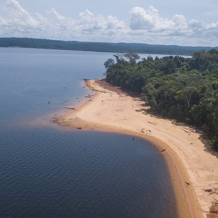 Balbina Lake & Village - Image 1