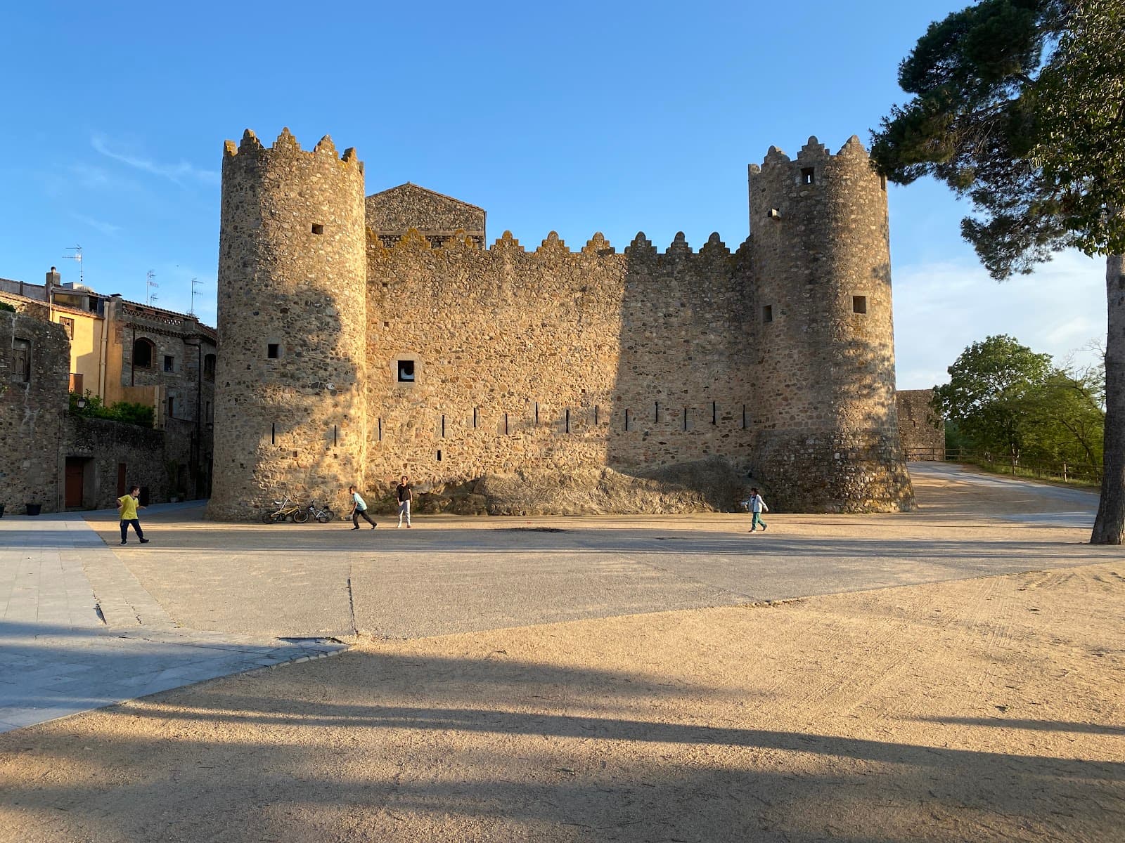 Castle of Calonge - Image 1