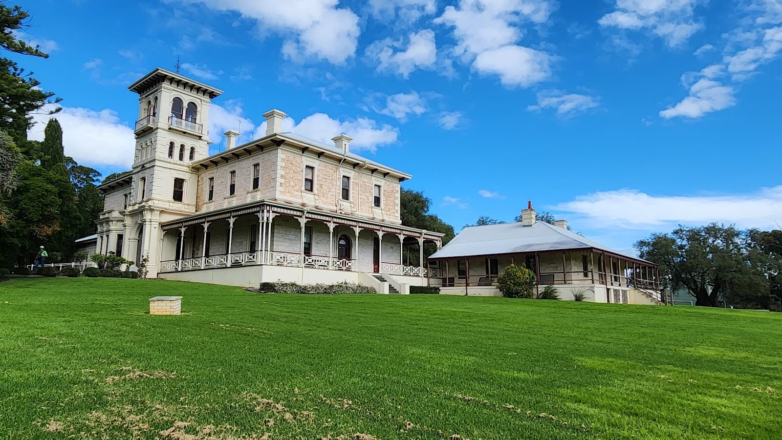 Struan House - Image 1