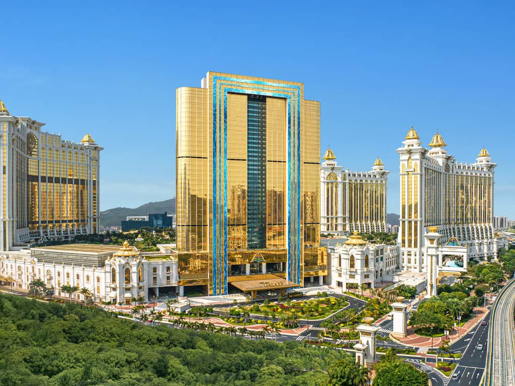 Raffles Lounge & Terrace