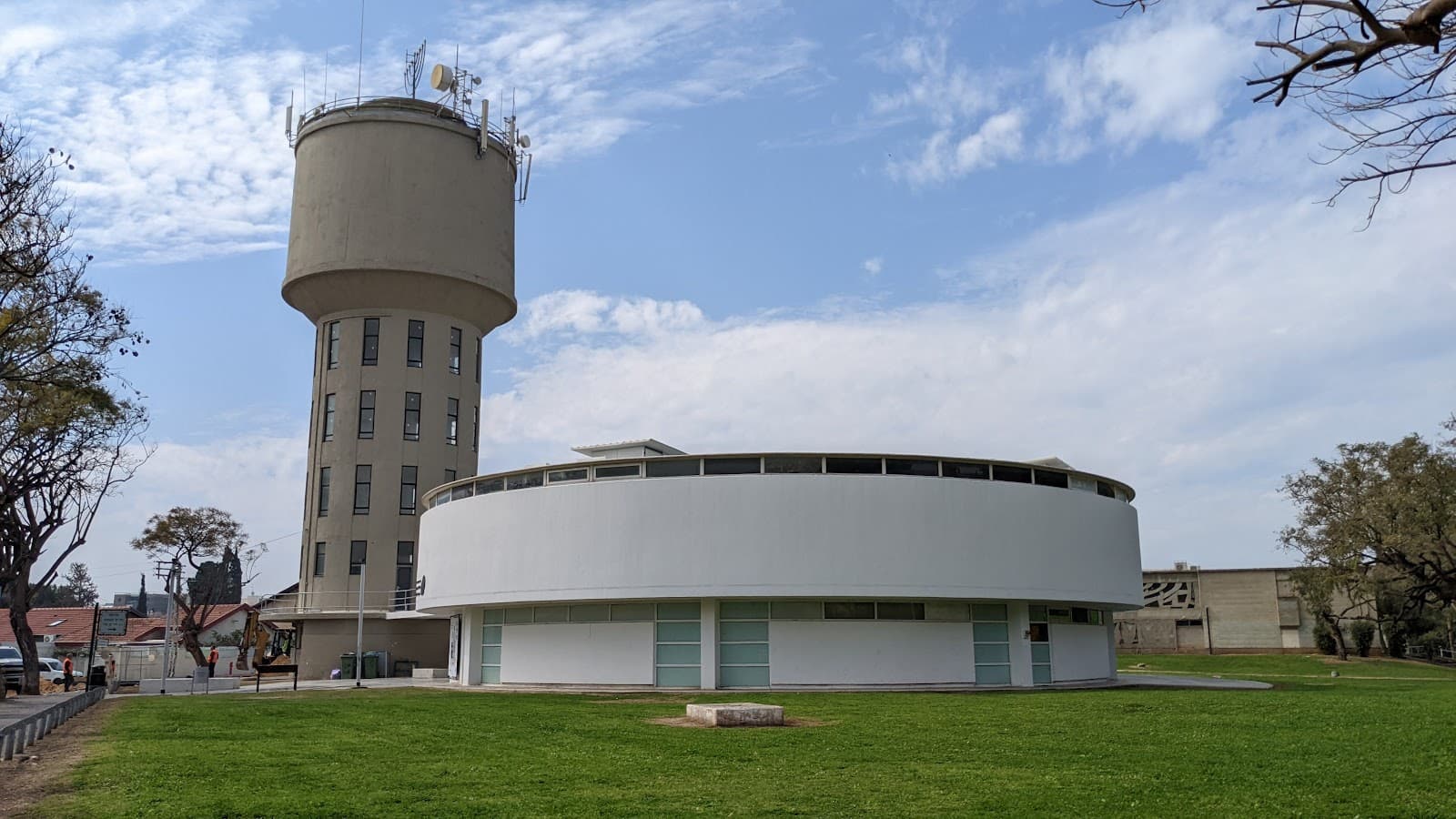 MoBY: Bat Yam Museum of Art - Image 1