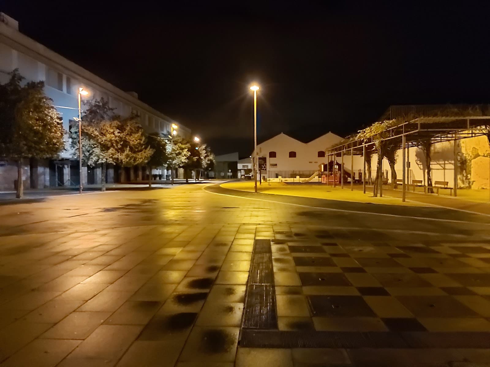 Plaza de las Bodegas - Image 1