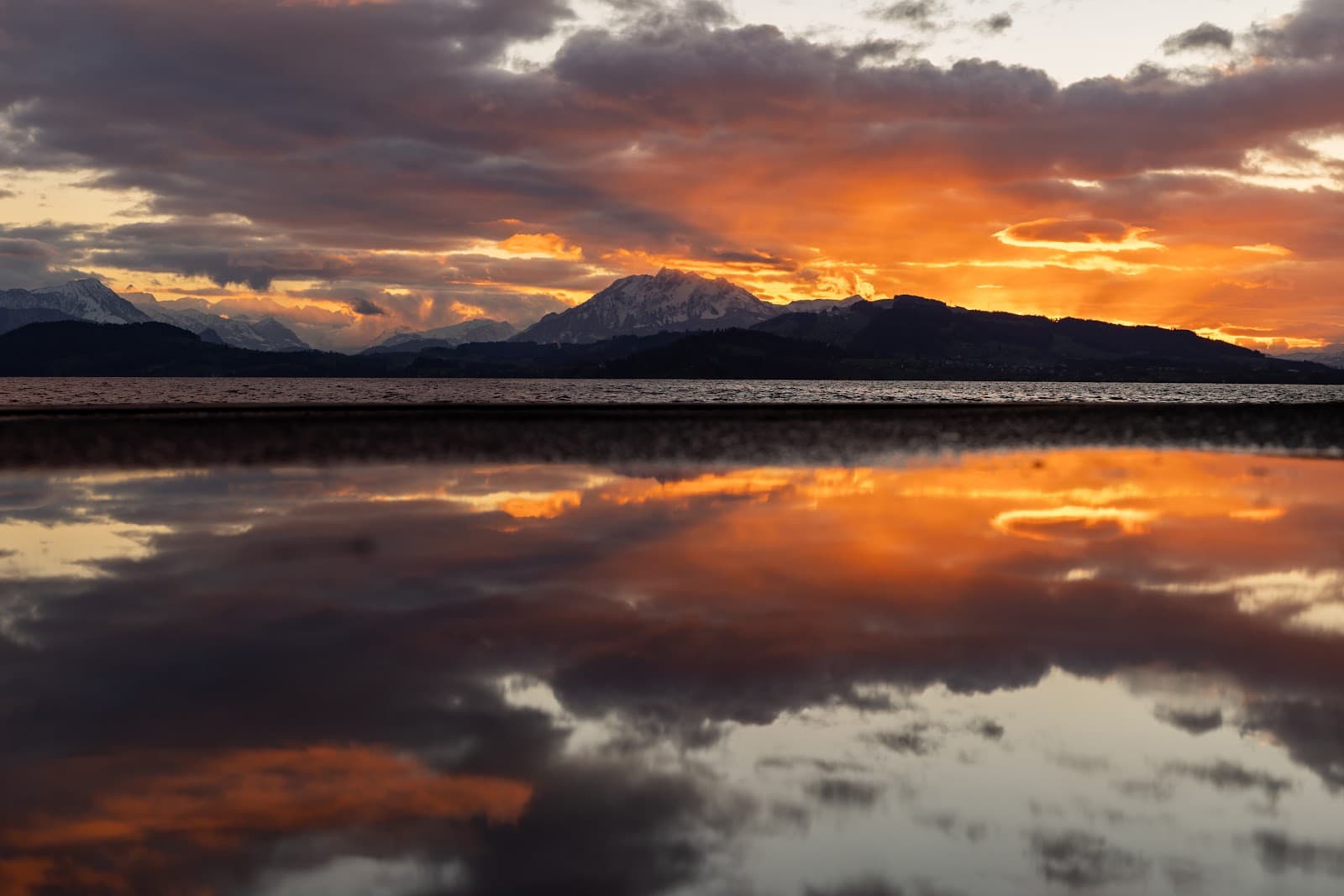 Lake Zug Promenade Zug - Image 1