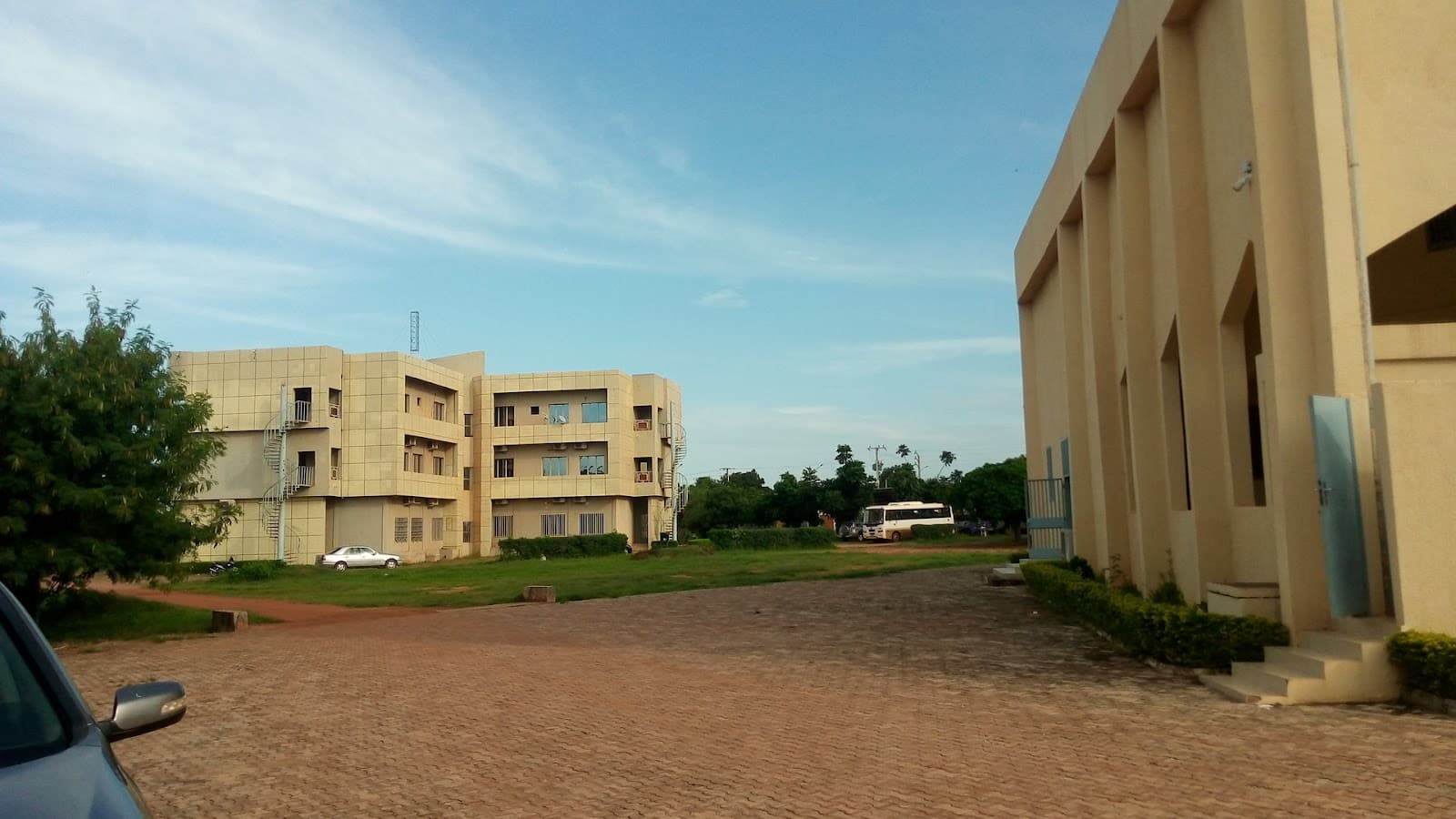 Le Zion Bobo-Dioulasso - Image 1