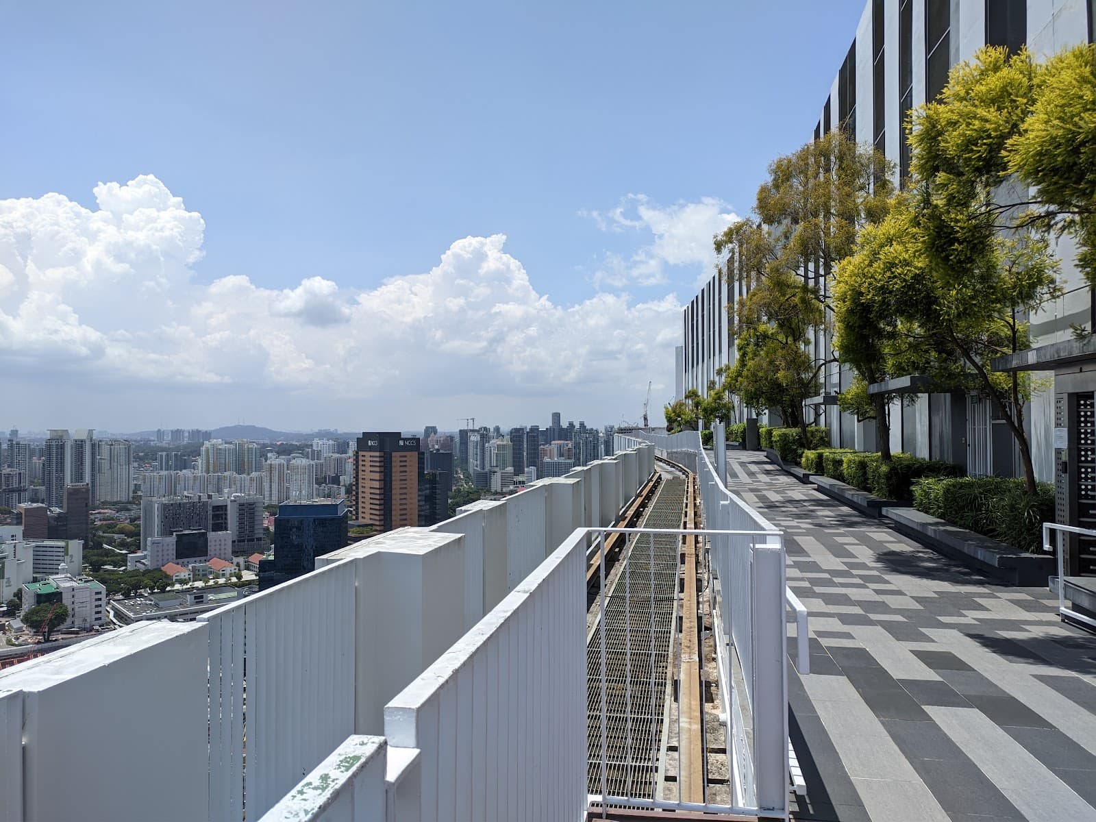 Pinnacle@Duxton Skybridge Singapore - Image 1