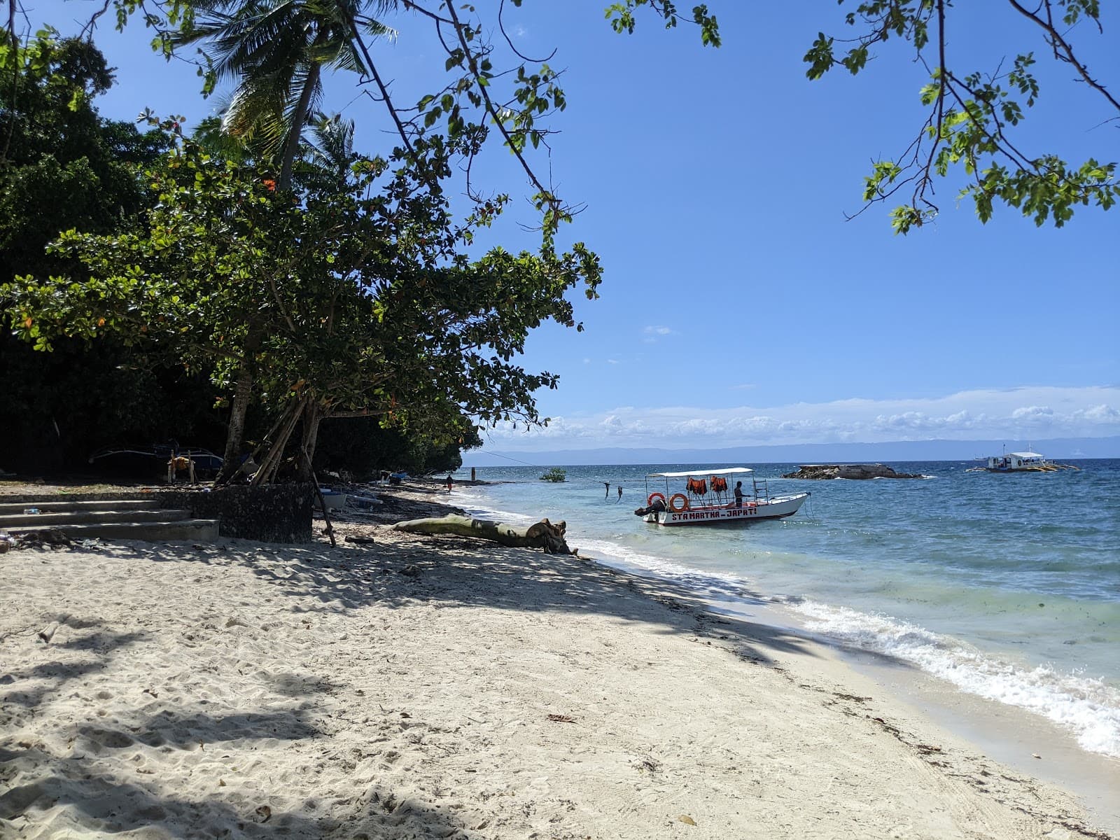 Momo Beach - Image 1