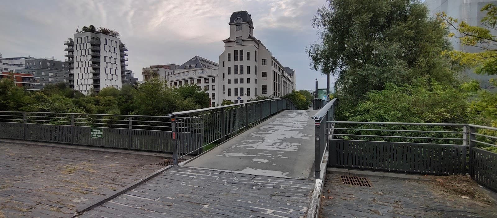 Passerelle des Grands Moulins - Image 1