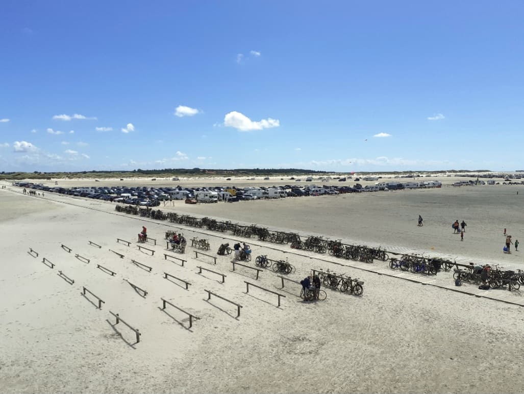 Ording Drive-on Beach Parking - Image 1