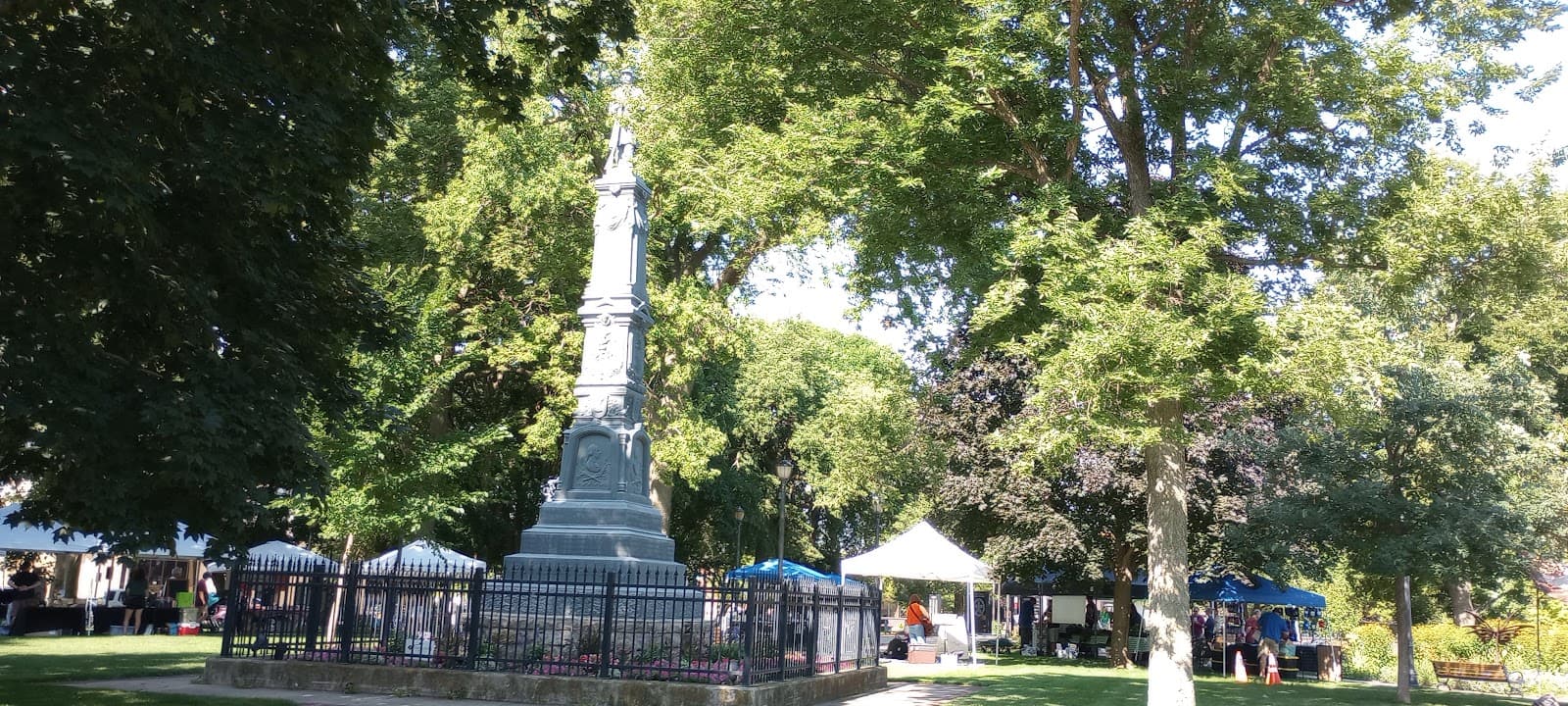 North Iowa Farmers Market - Image 1