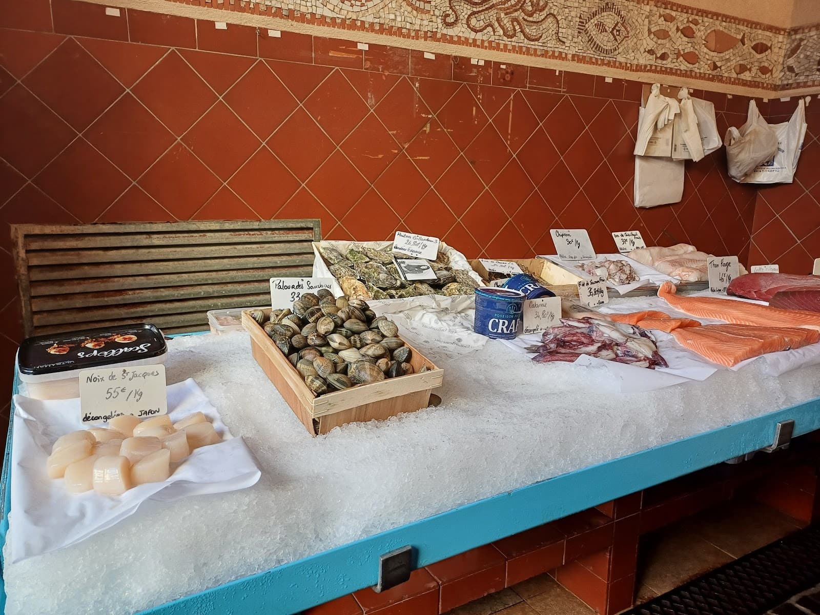 Place aux Herbes Market Square - Image 1