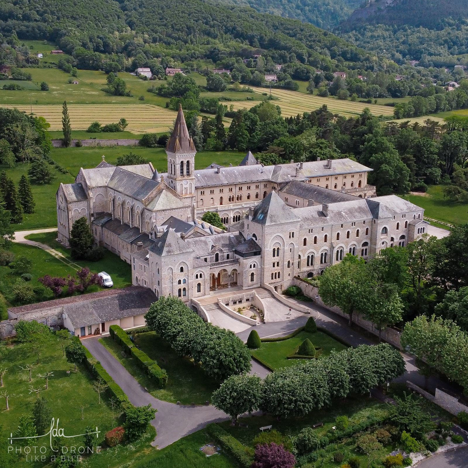 Abbaye Sainte-Scholastique (Dourgne) - Image 1