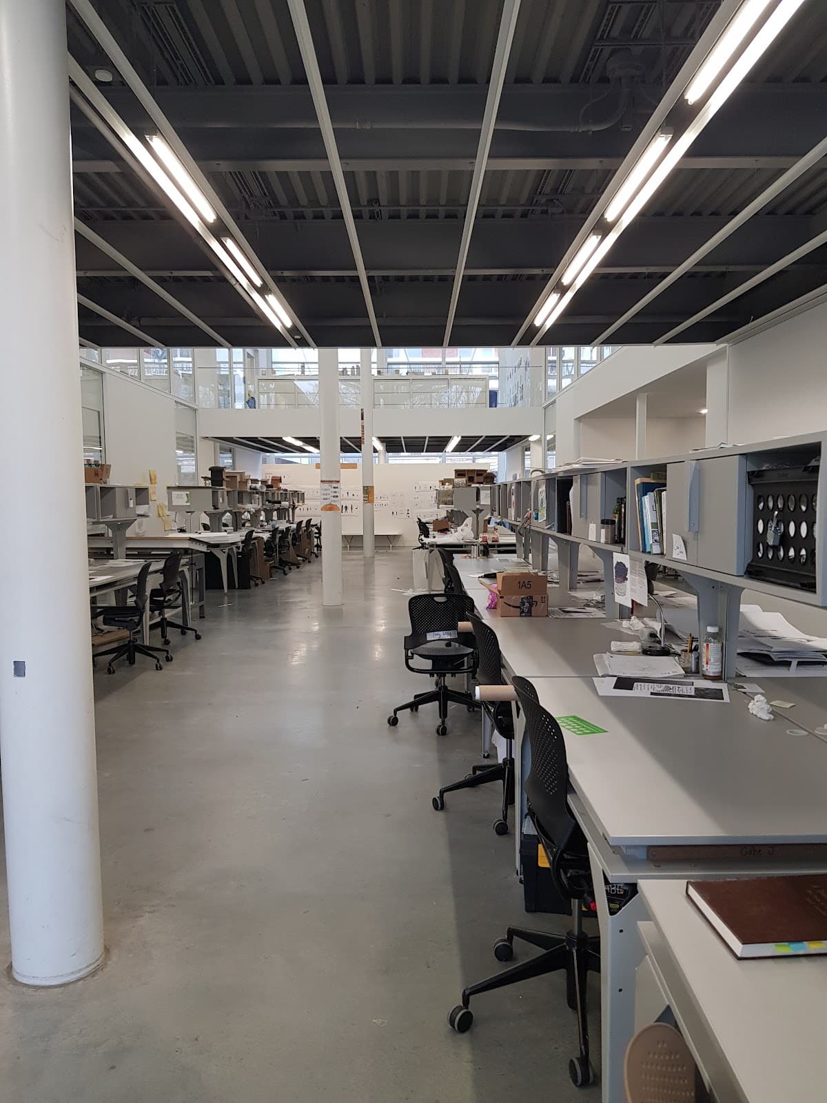 Lee Gallery - Image 1