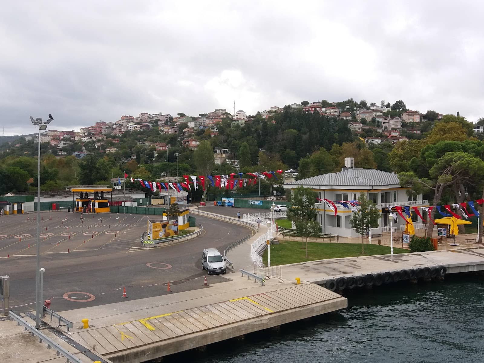 Local Cafes and Restaurants