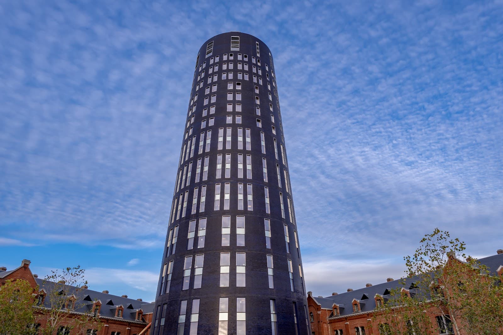 Tour Bleue (Police Tower) - Image 1
