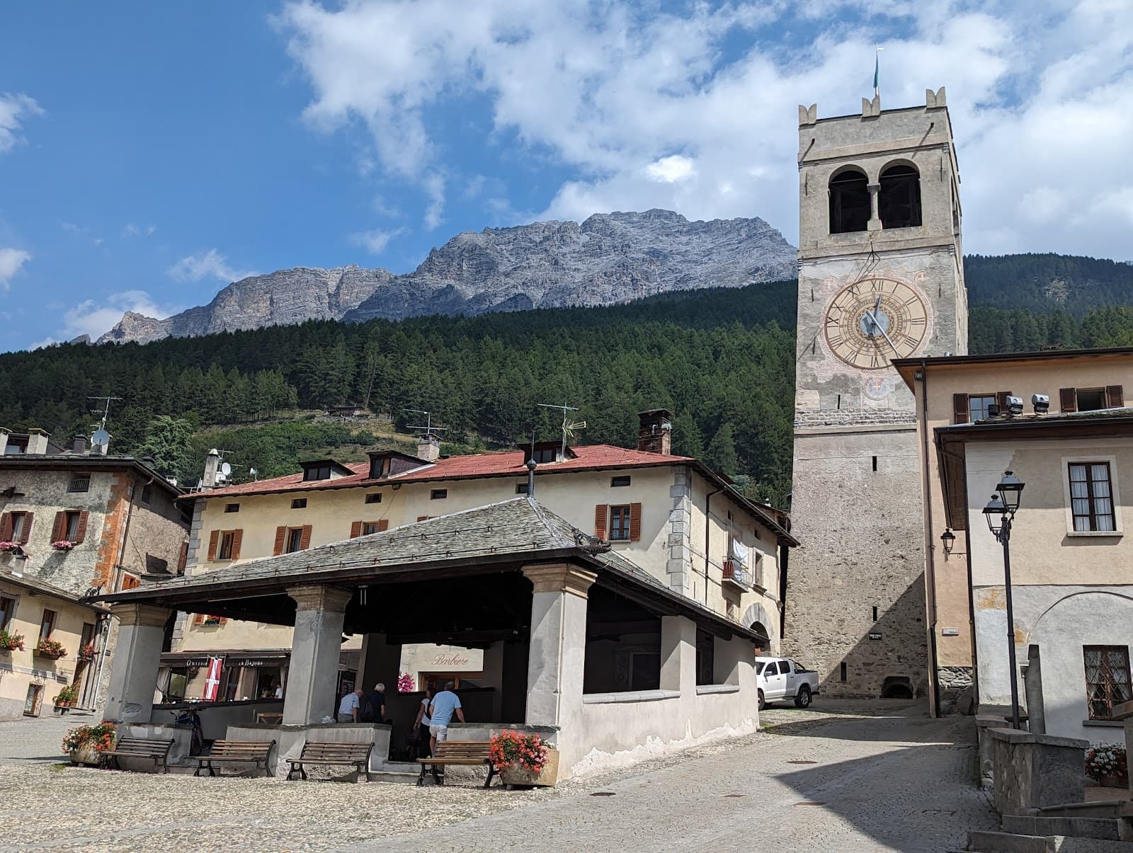 Piazza Cavour Kuerc - Image 1