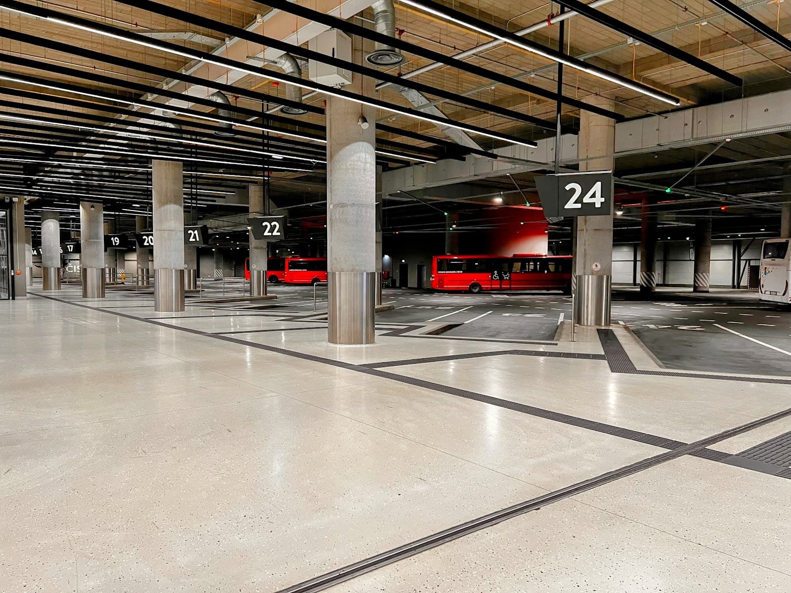 Nivy Station - Image 1