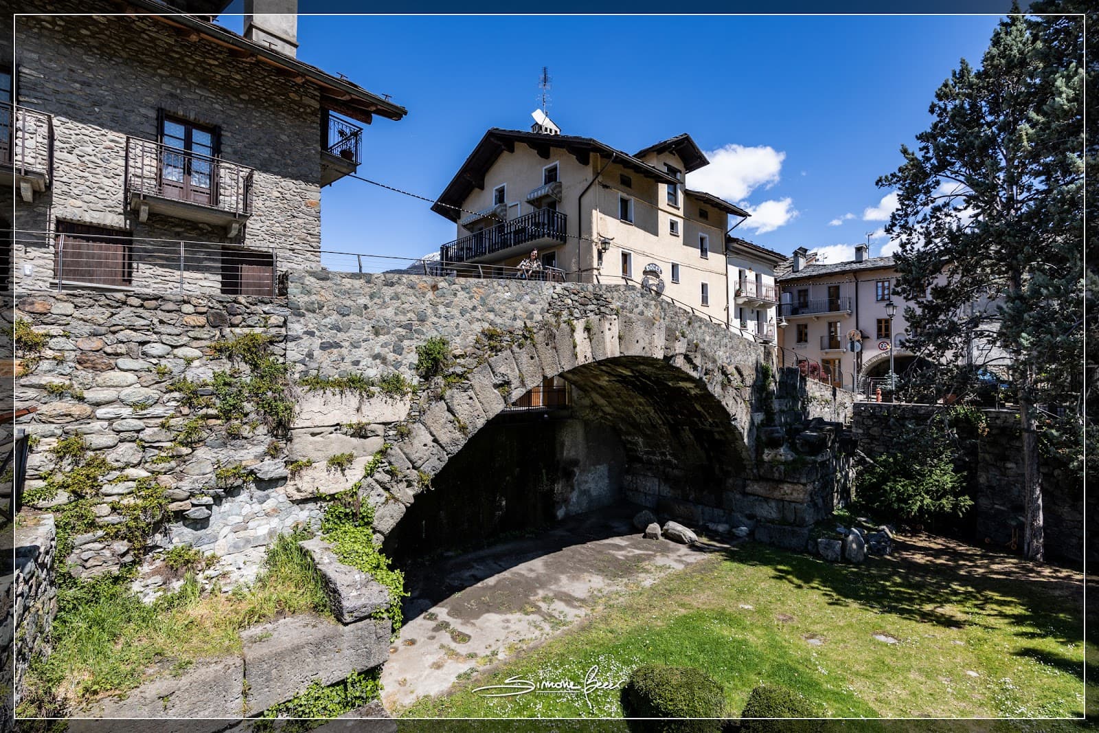Pont de Pierre Aosta - Image 1