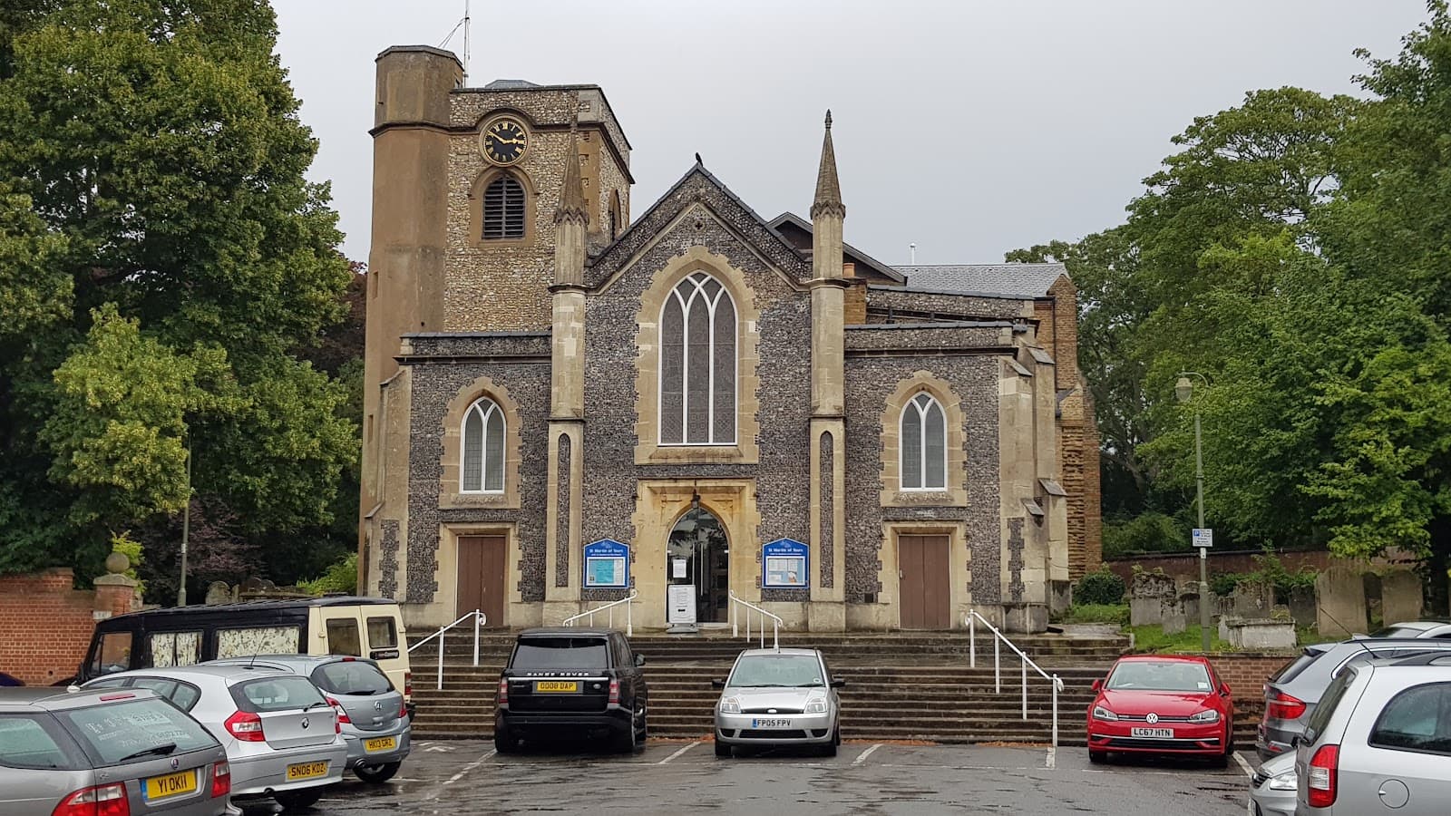 St Martinβs Church, Epsom - Image 1