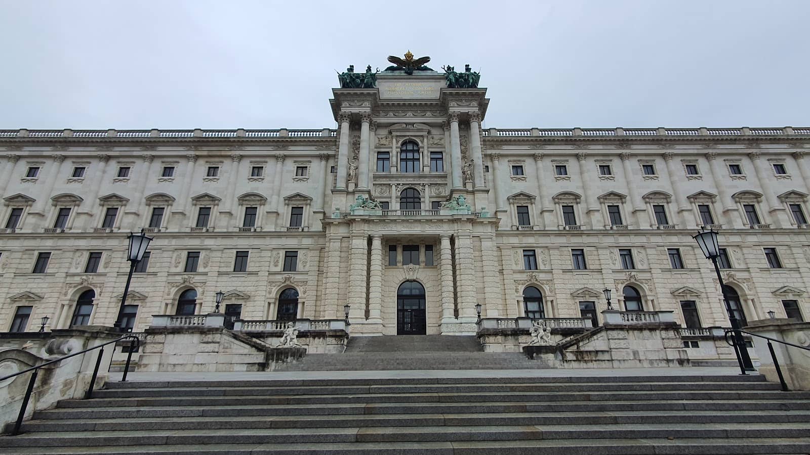 Bitzinger Sausage Stand