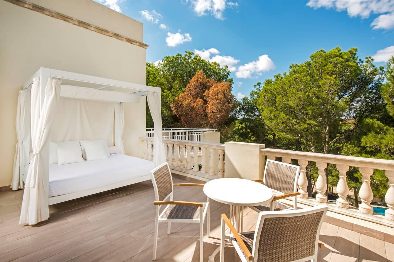 Diverse Dining Options