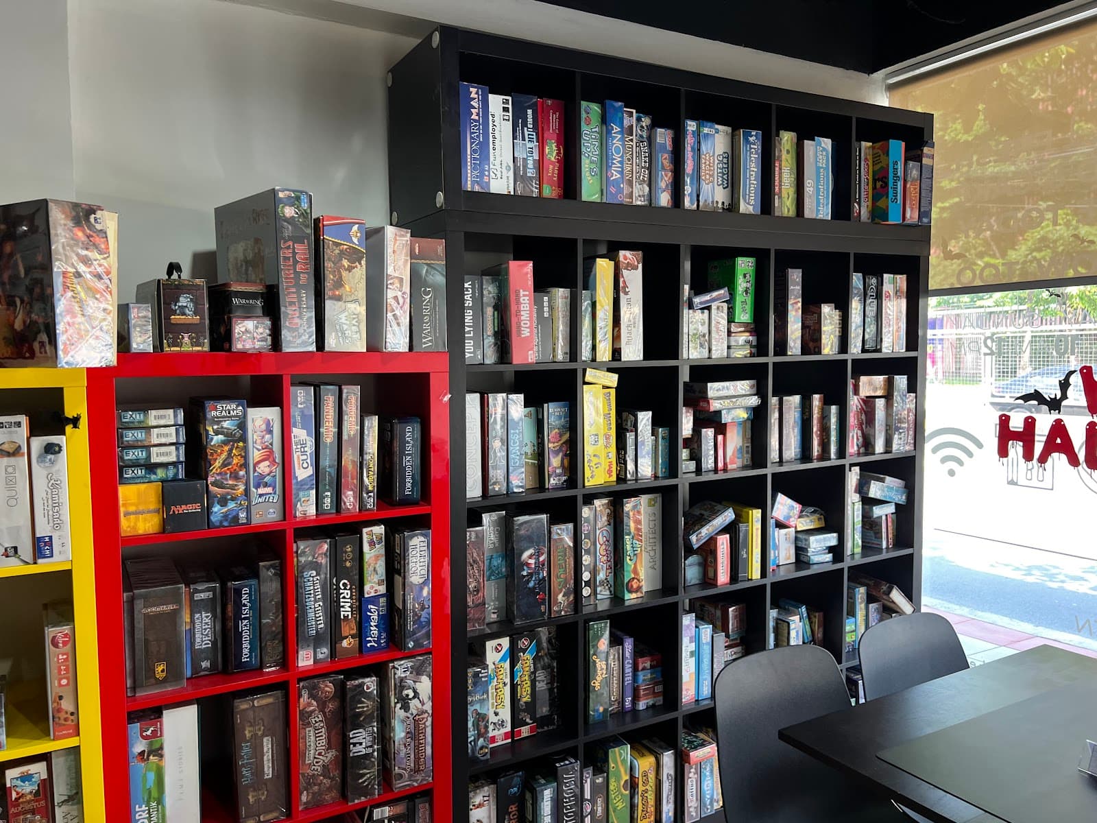 Boardgame cafes - Image 1