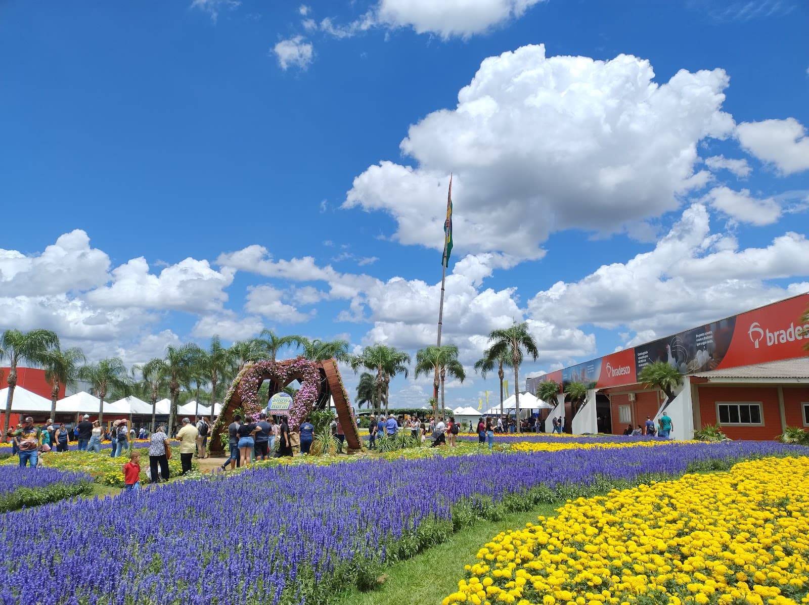 Show Rural Coopavel Park - Image 1