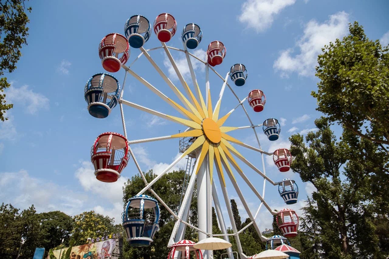 Riviera Park - Image 1