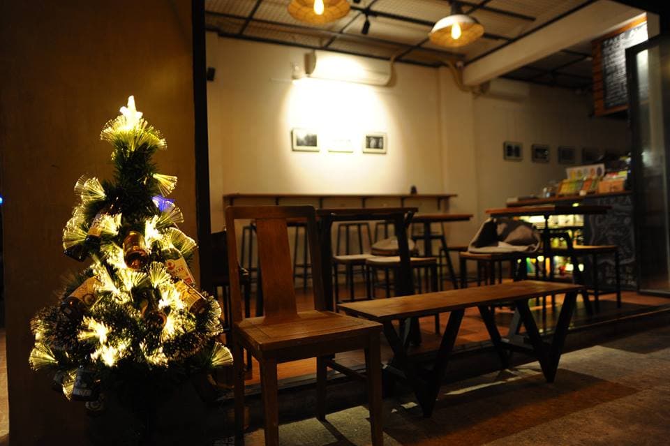 Various Cafes - Image 1