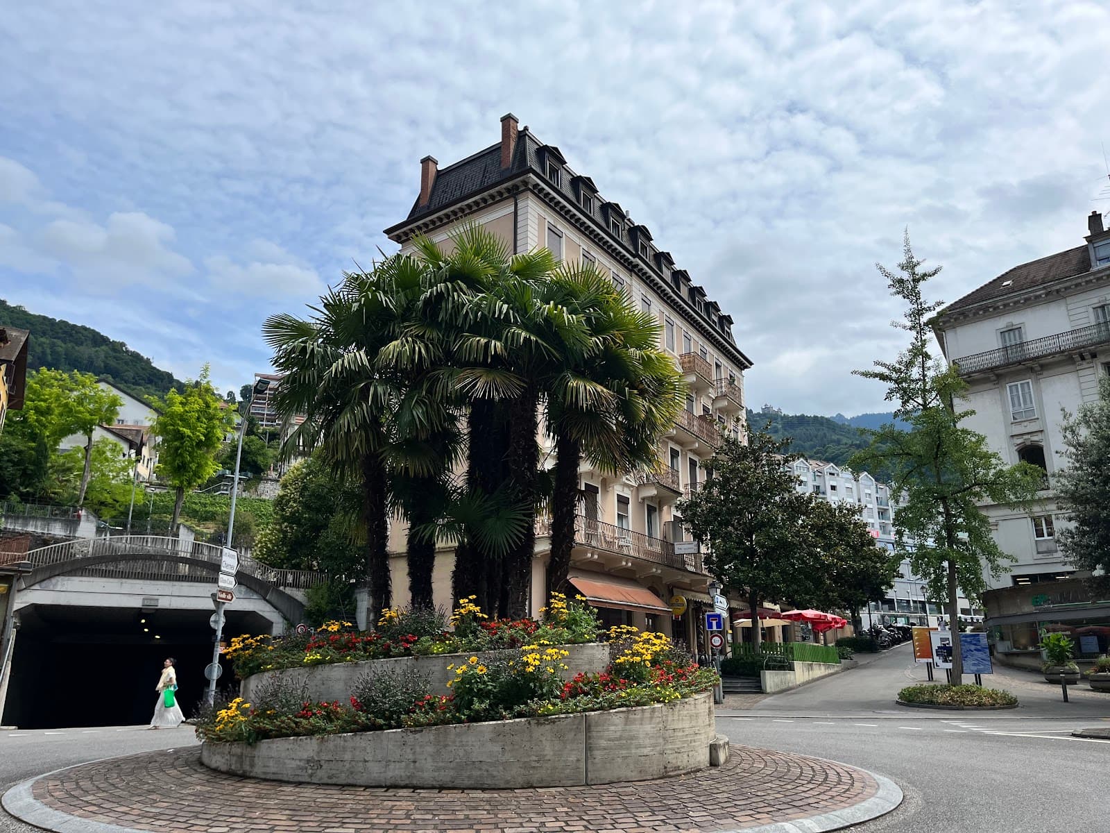 Montreux Train Station - Image 1
