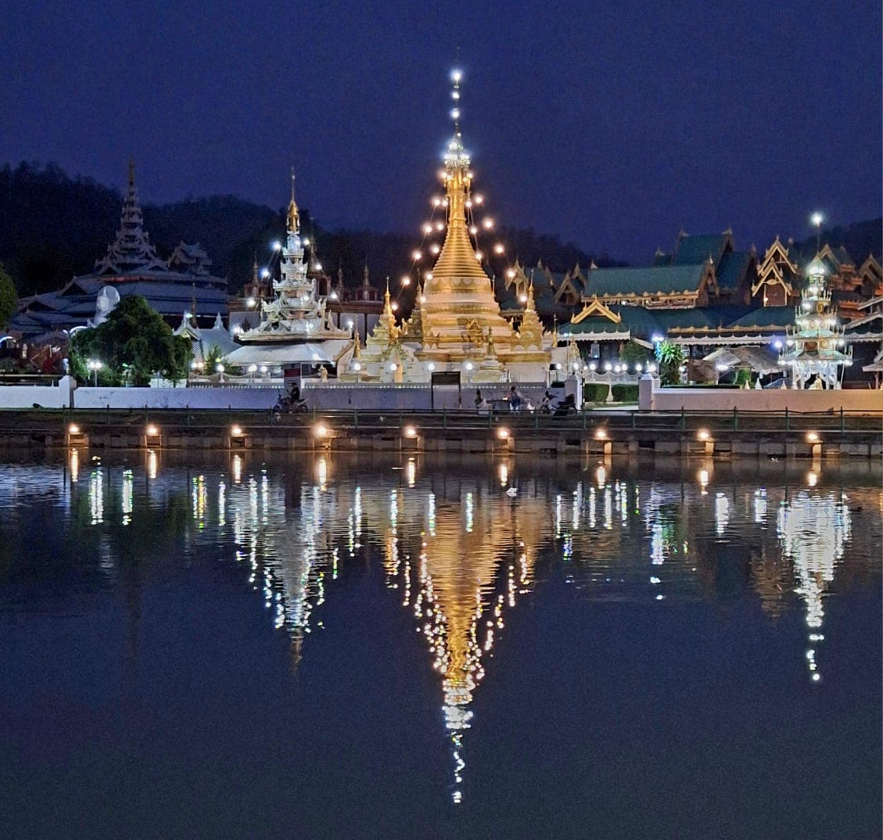 Jong Kham Lake - Image 1