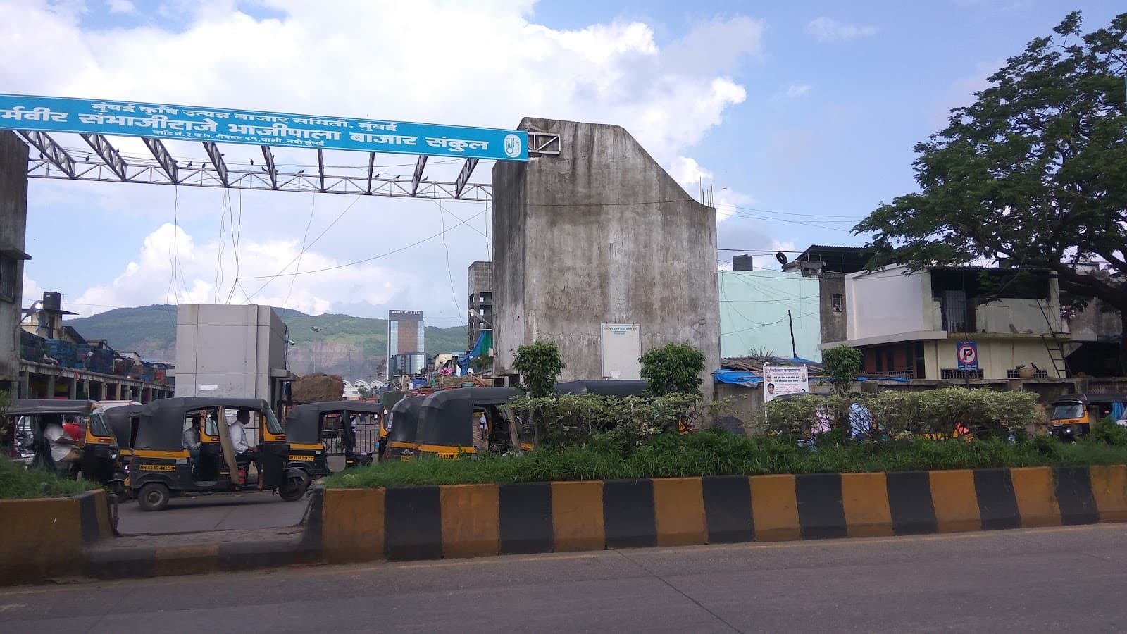 APMC Market Turbhe - Image 1