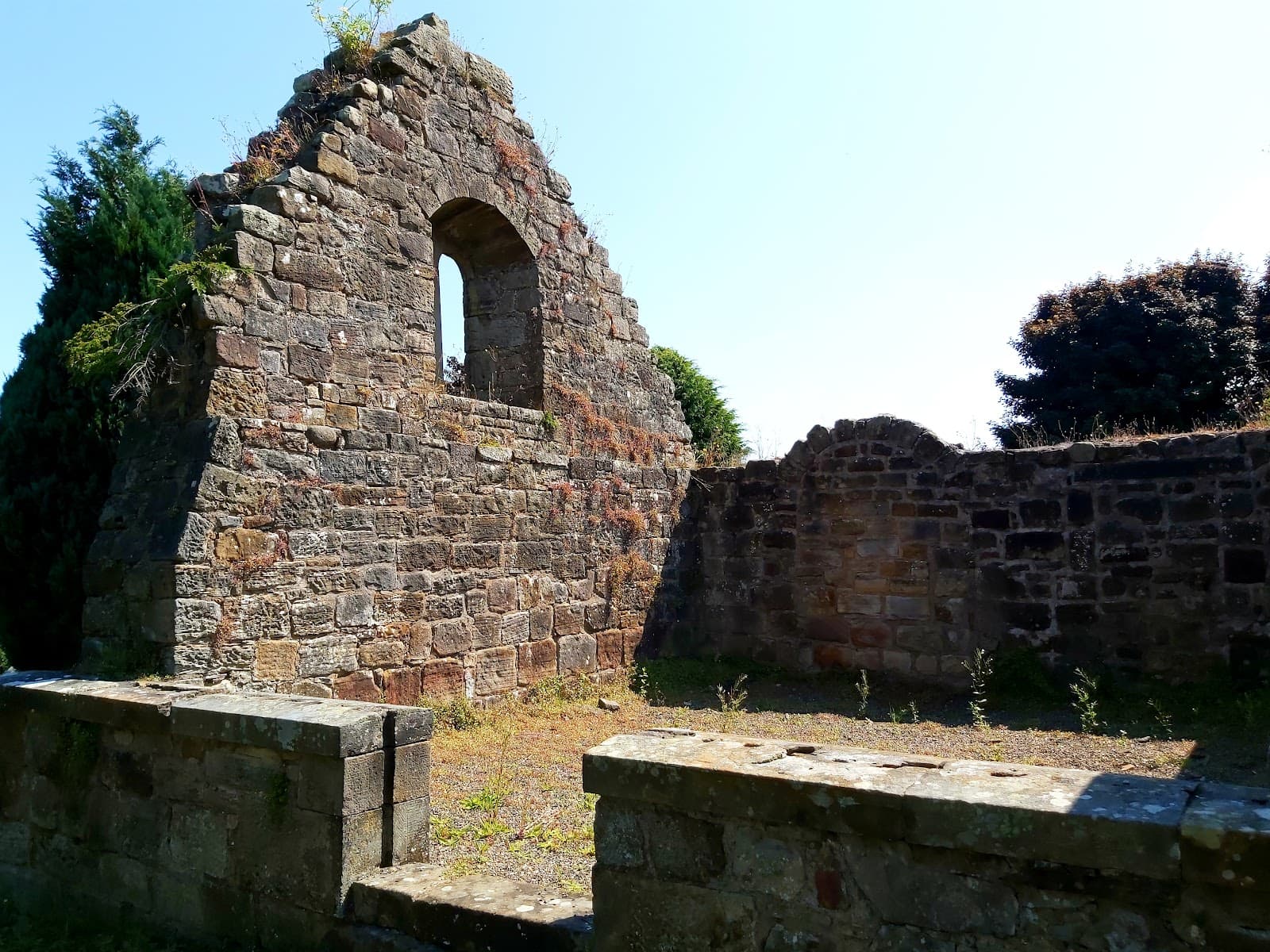 Old Kirk of St Cuthbert (ruins) - Image 1