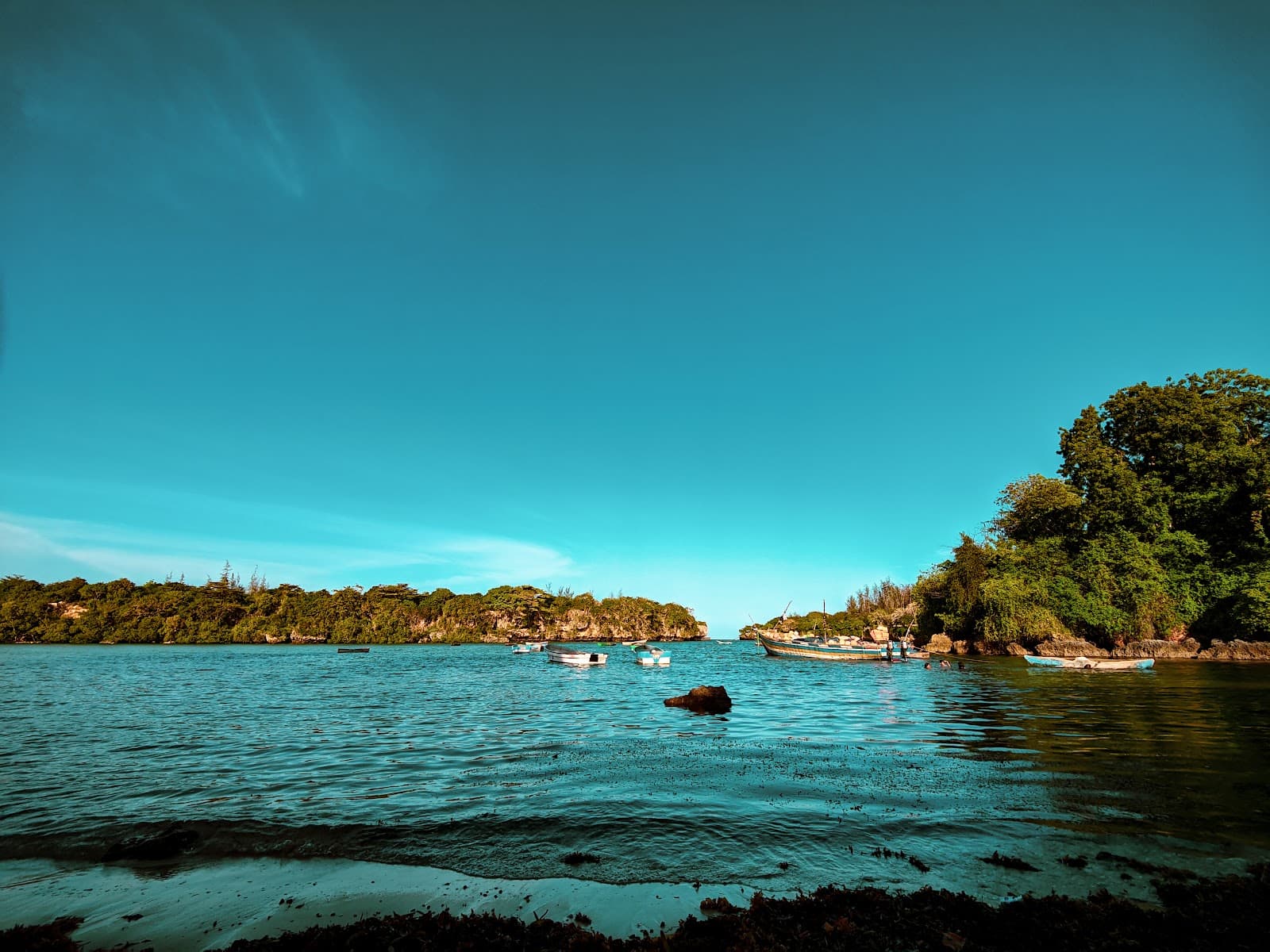 Takaungu Village - Image 1