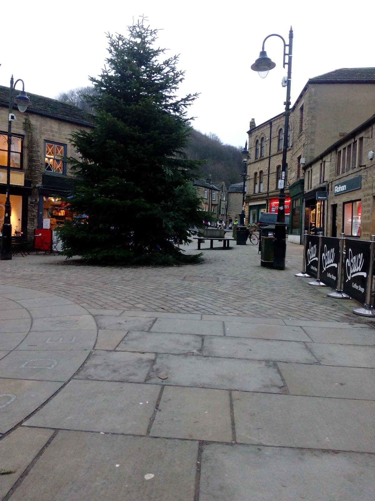 St George's Square - Image 1