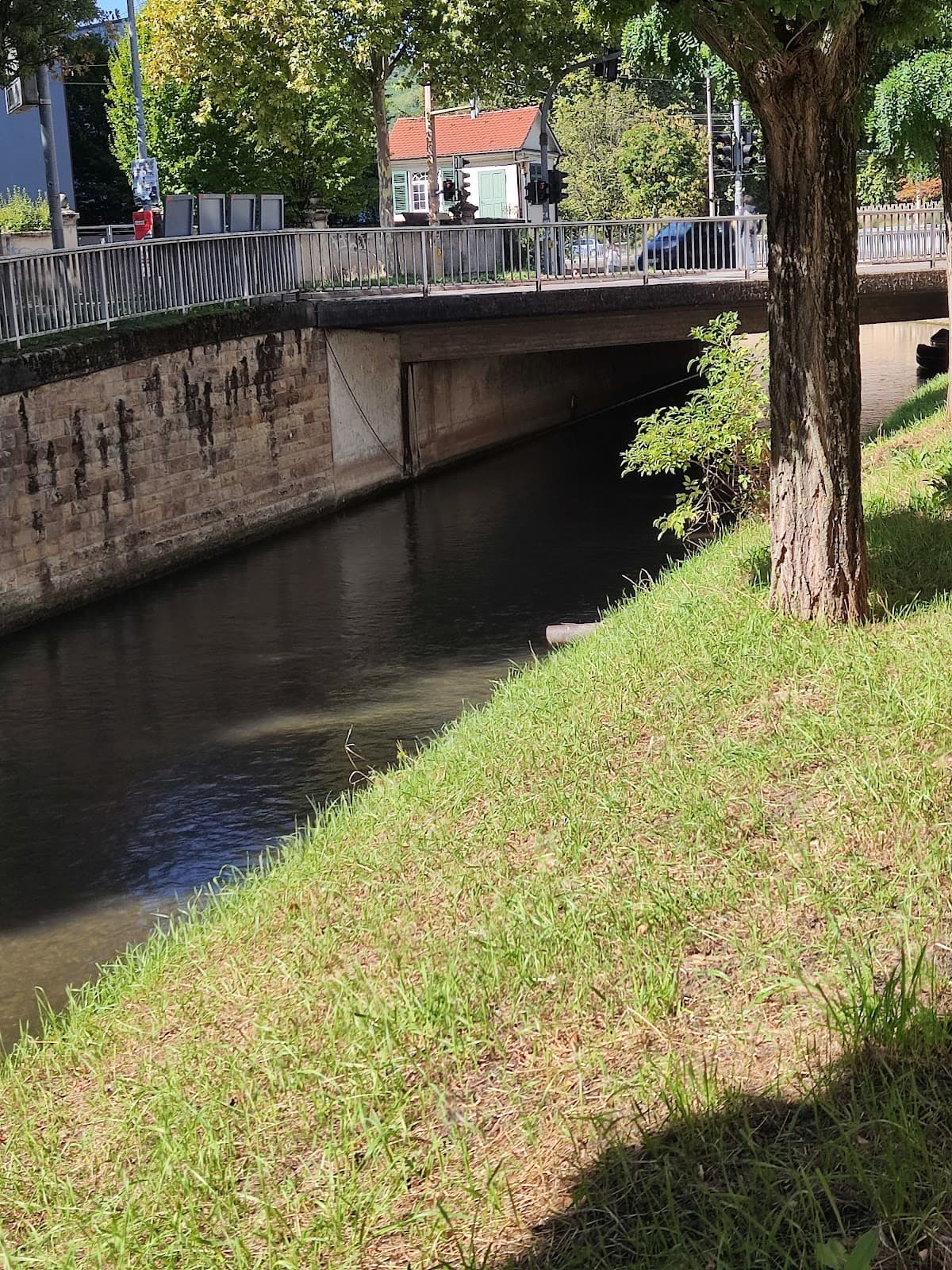 Wehrneckarkanal Promenade - Image 1